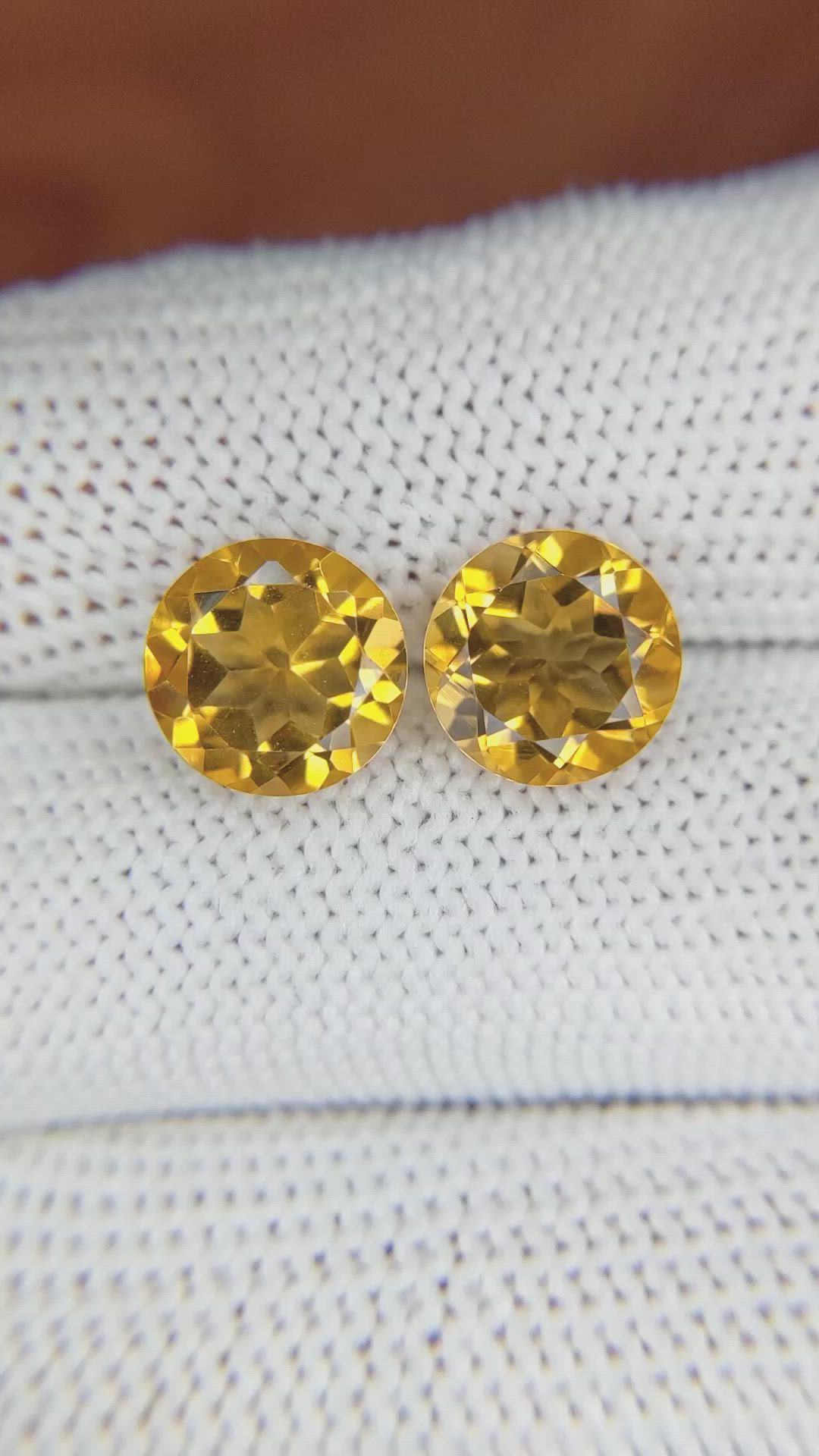 5.11&nbsp;Ct.Tw.Total Carat Weight Citrine Pair from Brazil Size Video