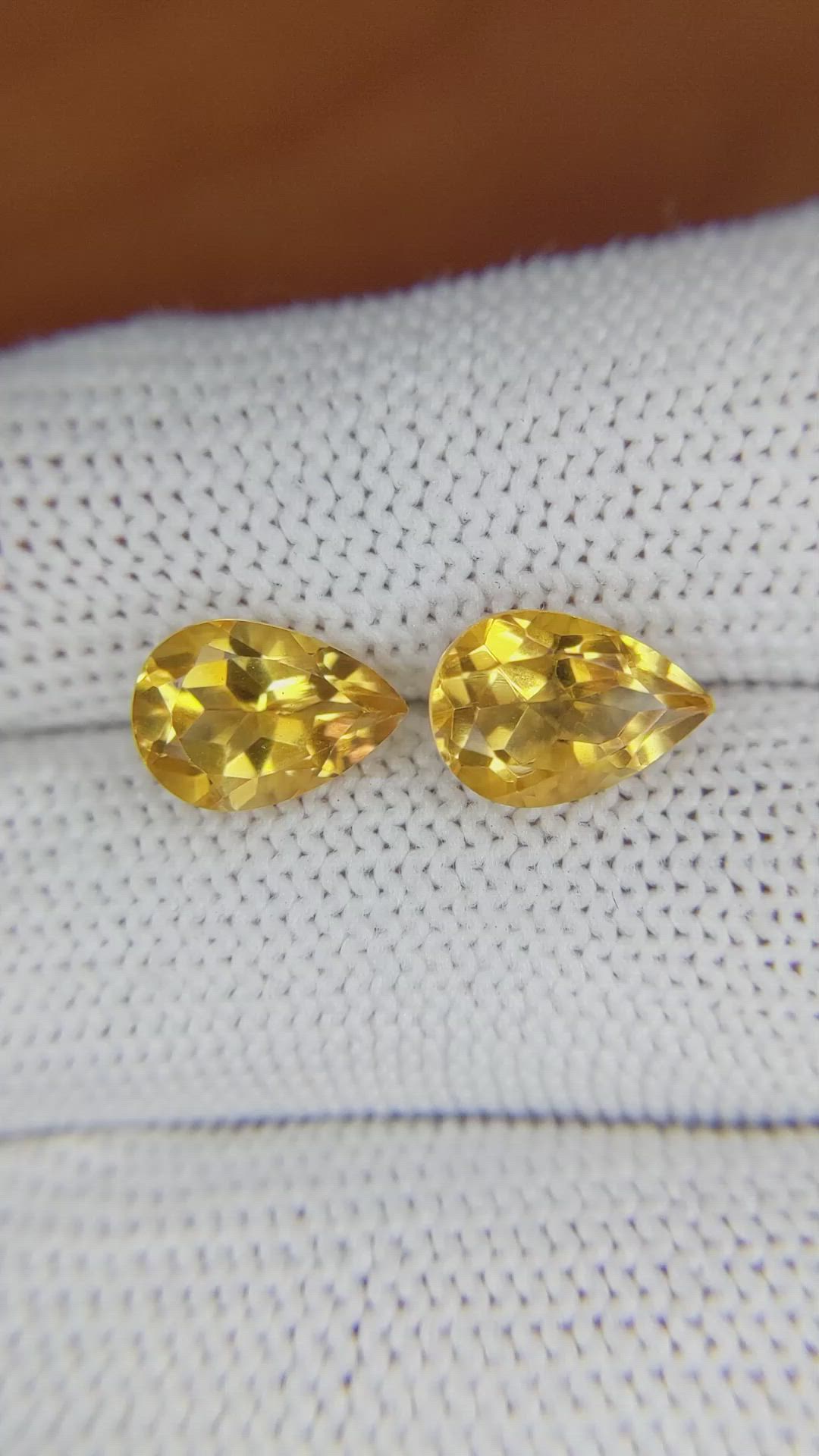 4.00&nbsp;Ct.Tw.Total Carat Weight Citrine Pair from Brazil Size Video