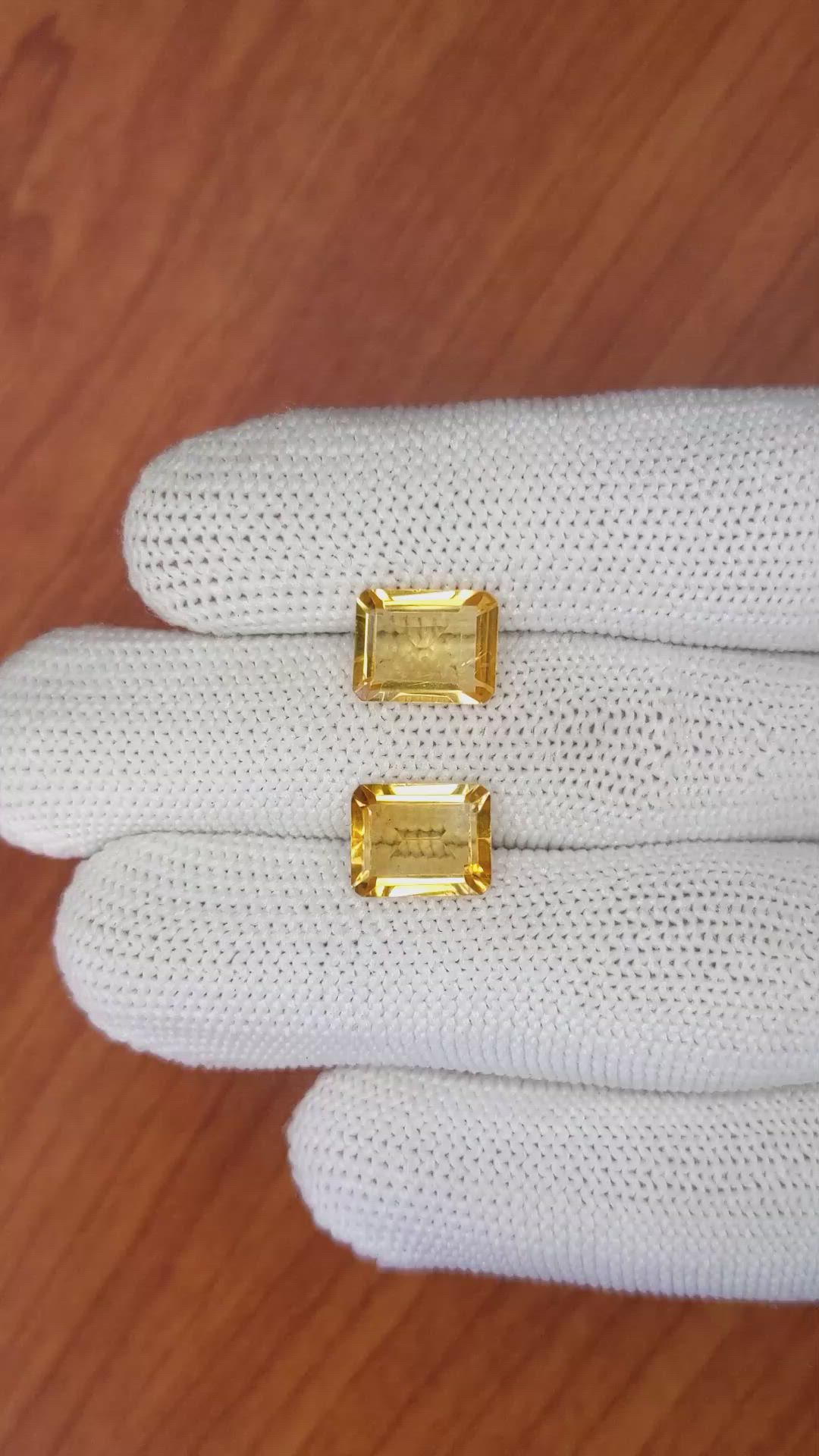 5.27&nbsp;Ct.Tw.Total Carat Weight Citrine Pair from Brazil Size Video