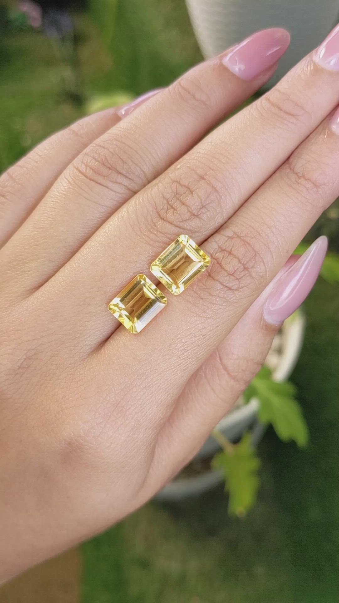 6.11&nbsp;Ct.Tw.Total Carat Weight Citrine Pair from Brazil Size Video