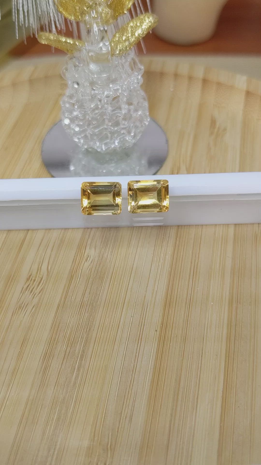 7.05&nbsp;Ct.Tw.Total Carat Weight Citrine Pair from Brazil Size Video