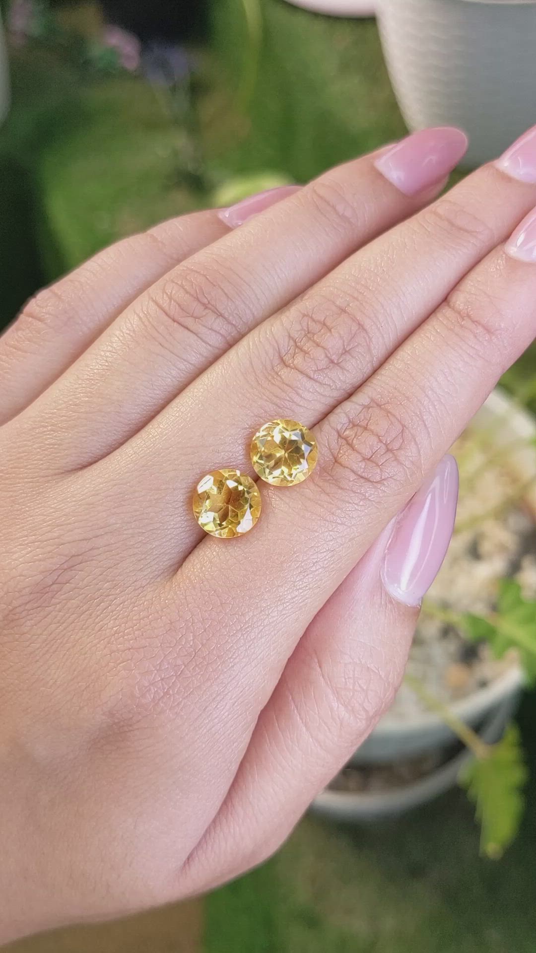 5.06&nbsp;Ct.Tw.Total Carat Weight Citrine Pair from Brazil Size Video