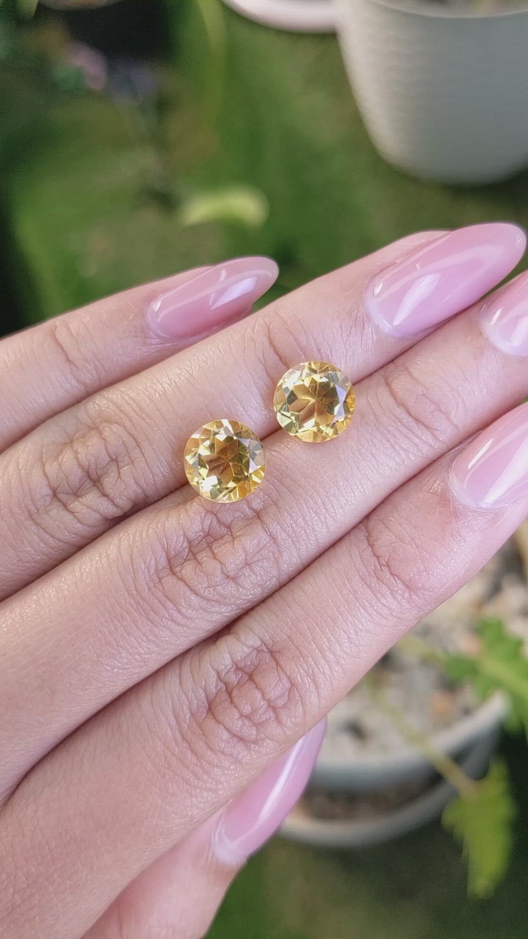 5.06&nbsp;Ct.Tw.Total Carat Weight Citrine Pair from Brazil Size Video