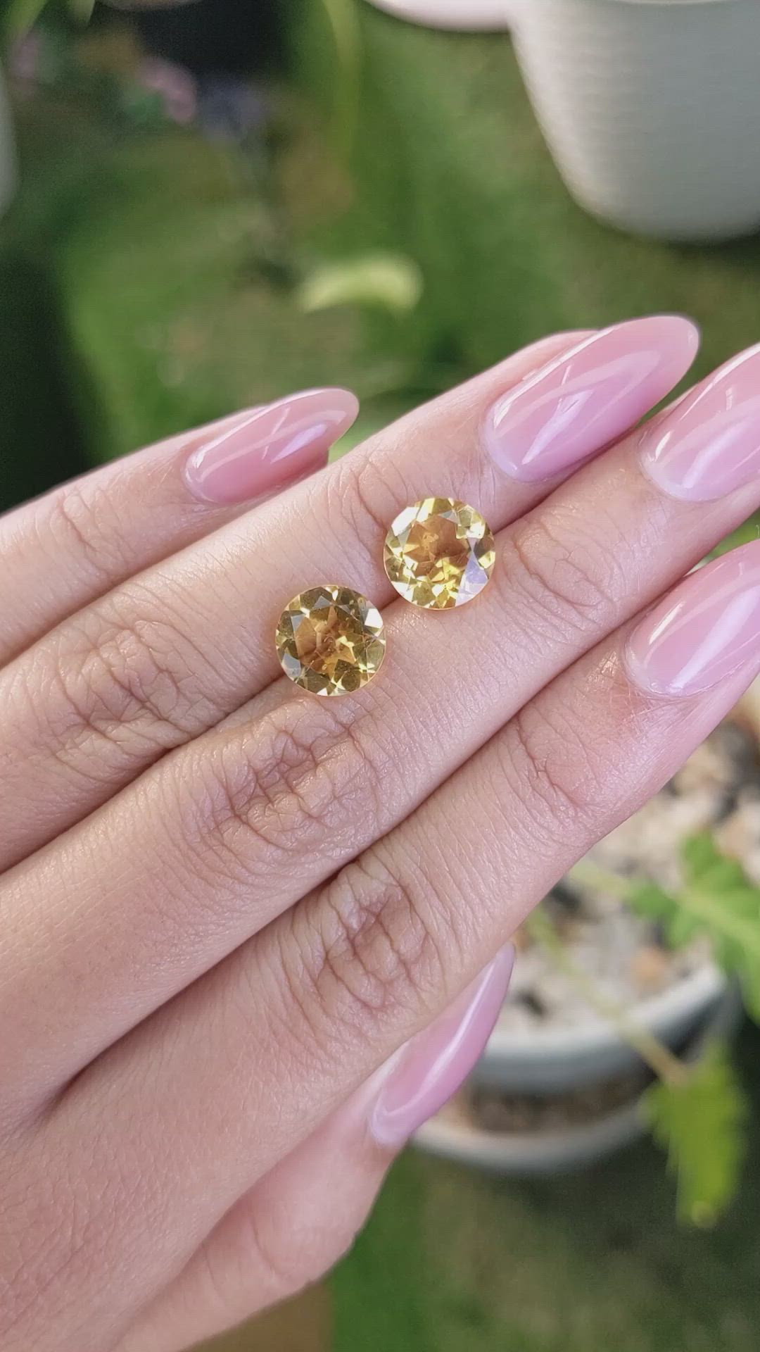 4.43&nbsp;Ct.Tw.Total Carat Weight Citrine Pair from Brazil Size Video