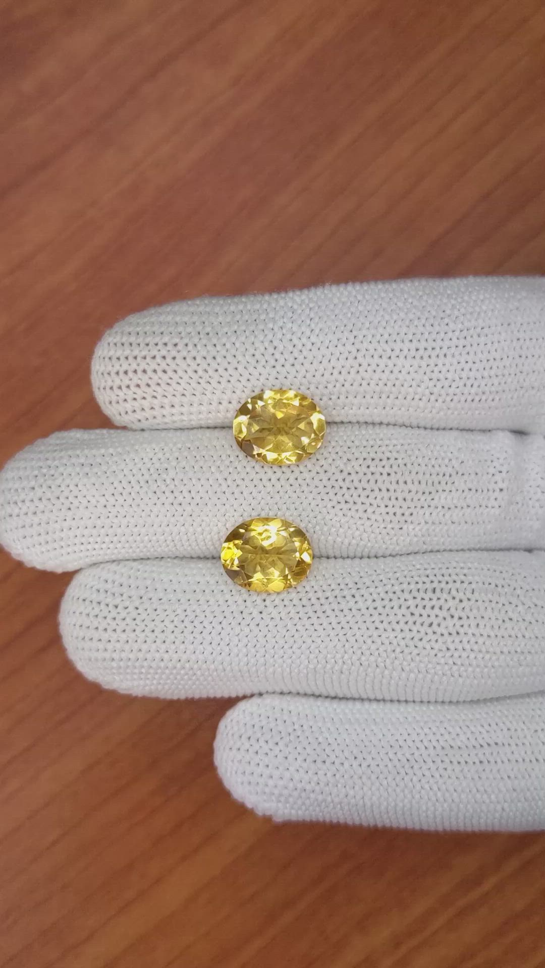 5.51&nbsp;Ct.Tw.Total Carat Weight Citrine Pair from Brazil Size Video