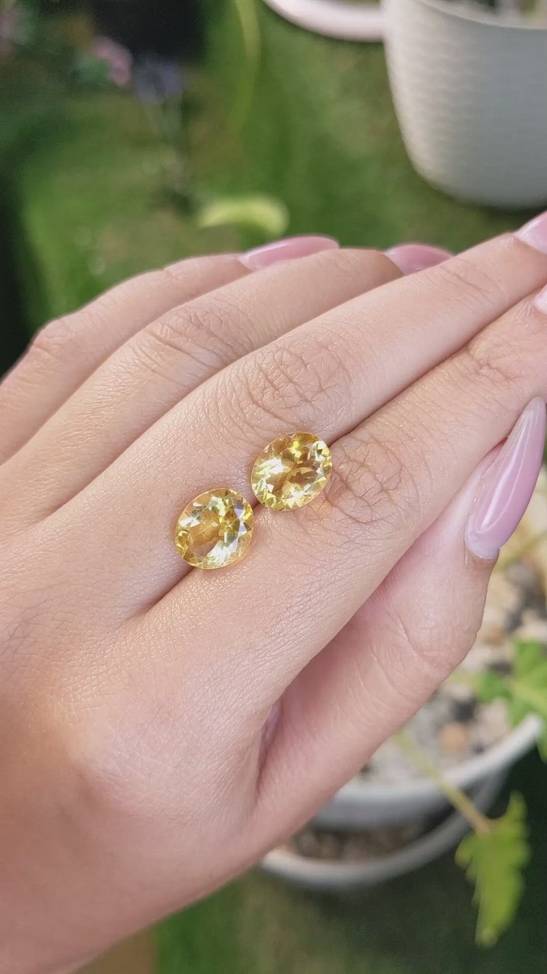 5.67&nbsp;Ct.Tw.Total Carat Weight Citrine Pair from Brazil Size Video