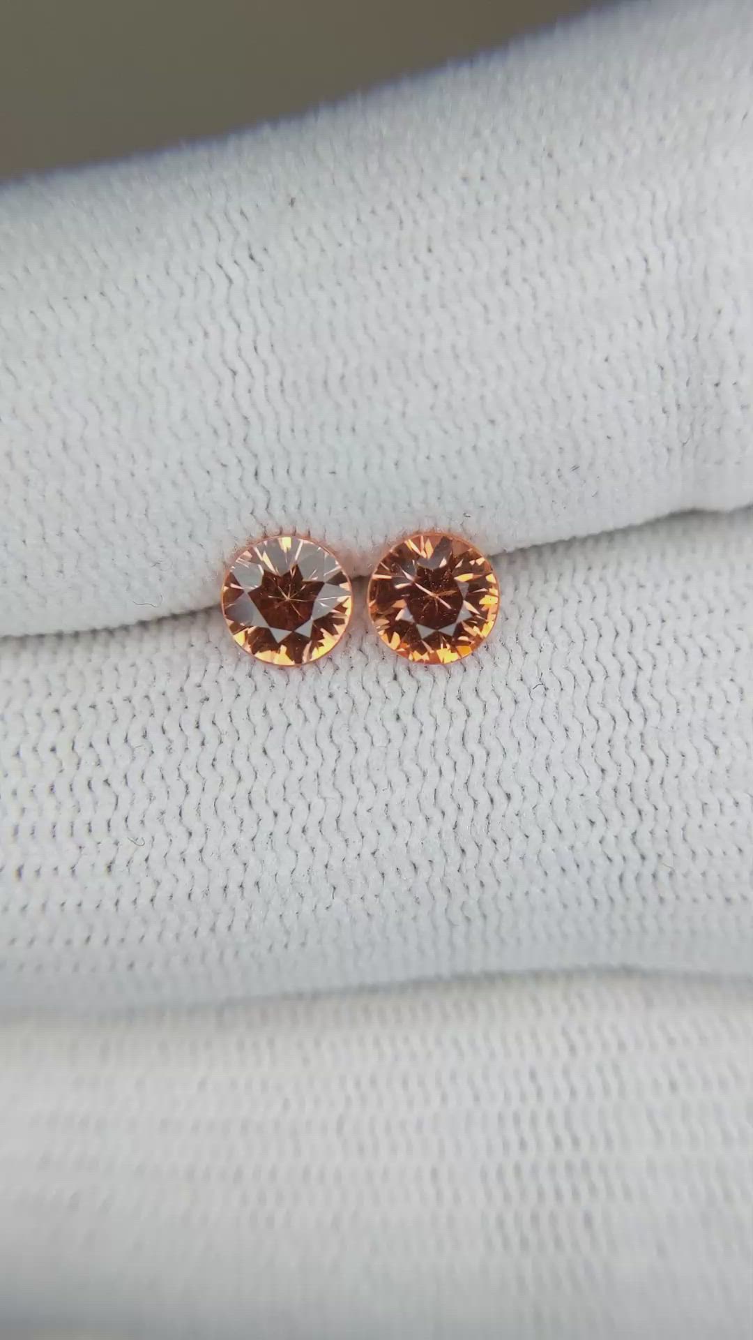 1.24&nbsp;Ct.Tw.Total Carat Weight Spessartite Garnet Pair from Nigeria Size Video