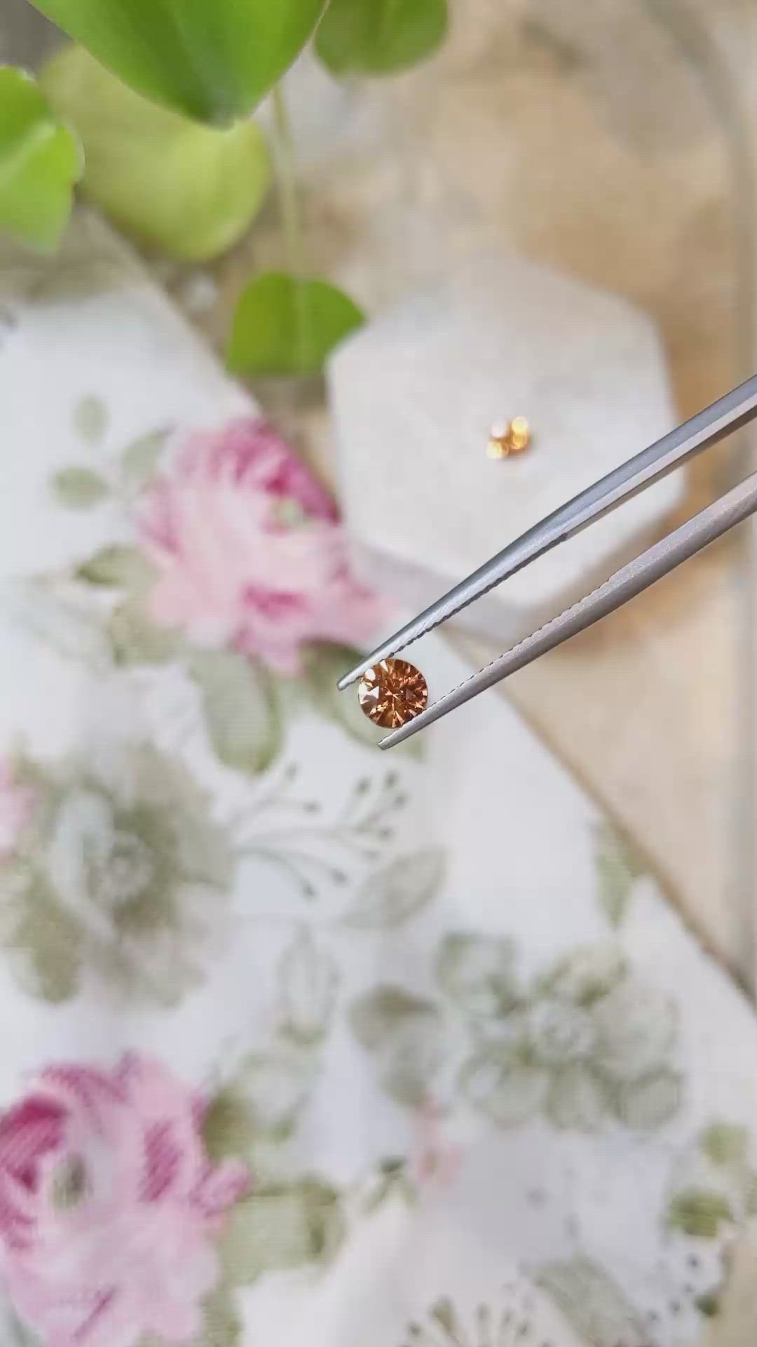 1.24&nbsp;Ct.Tw.Total Carat Weight Spessartite Garnet Pair from Nigeria Size Video