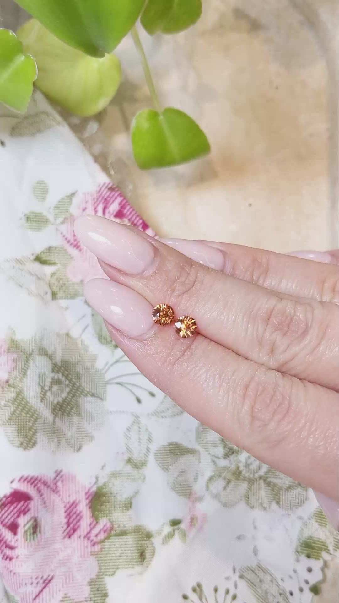 1.24&nbsp;Ct.Tw.Total Carat Weight Spessartite Garnet Pair from Nigeria Size Video