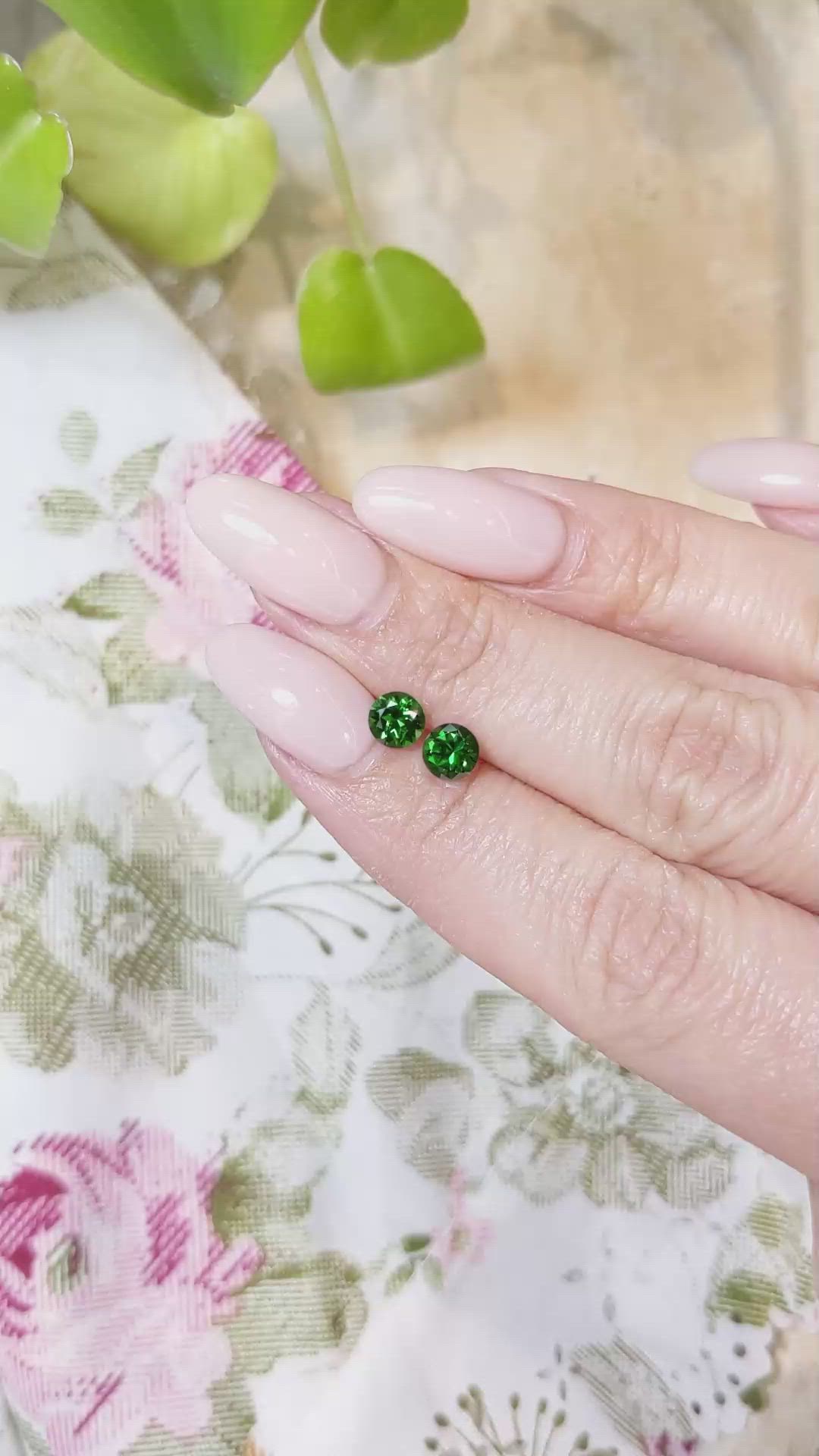 1.17&nbsp;Ct.Tw.Total Carat Weight Tsavorite Garnet Pair from Tanzania Size Video