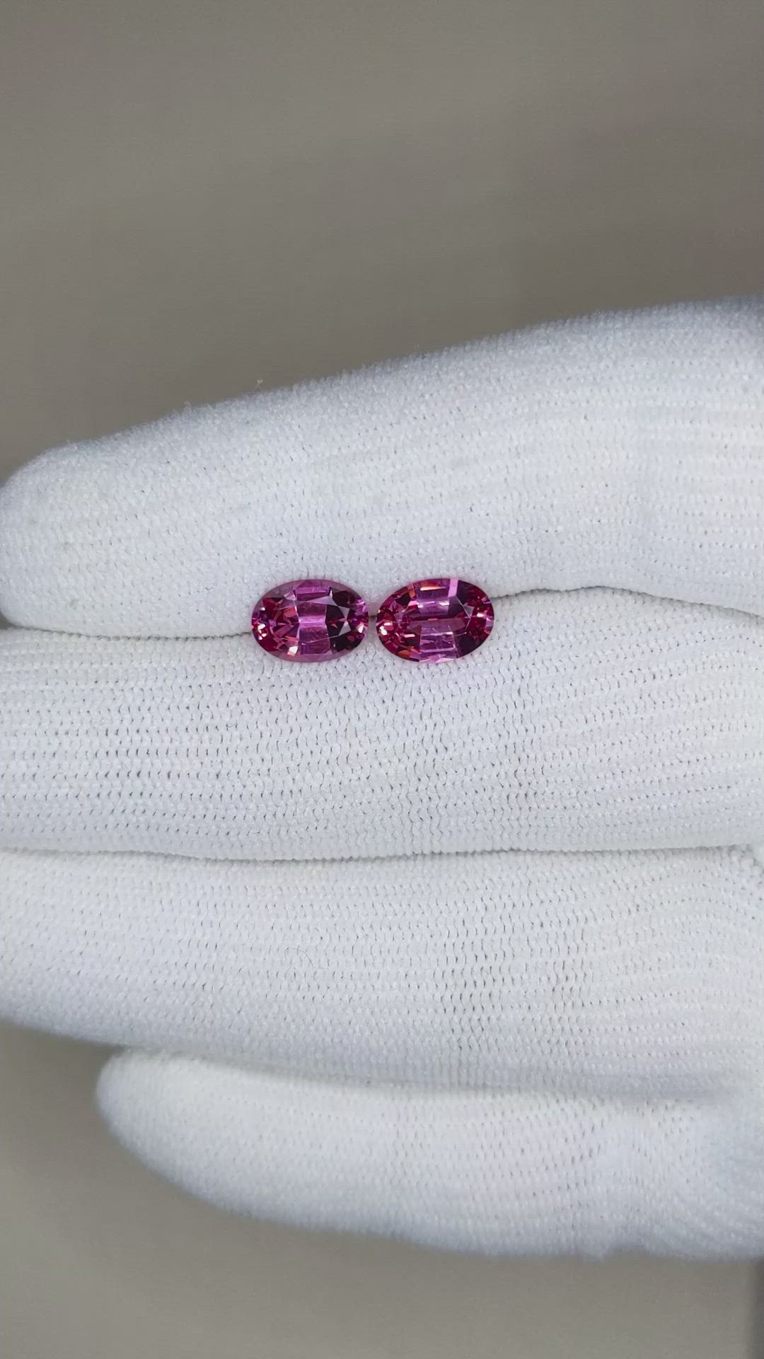 2.69&nbsp;Ct.Tw.Total Carat Weight Rhodolite Garnet Pair from Tanzania Size Video