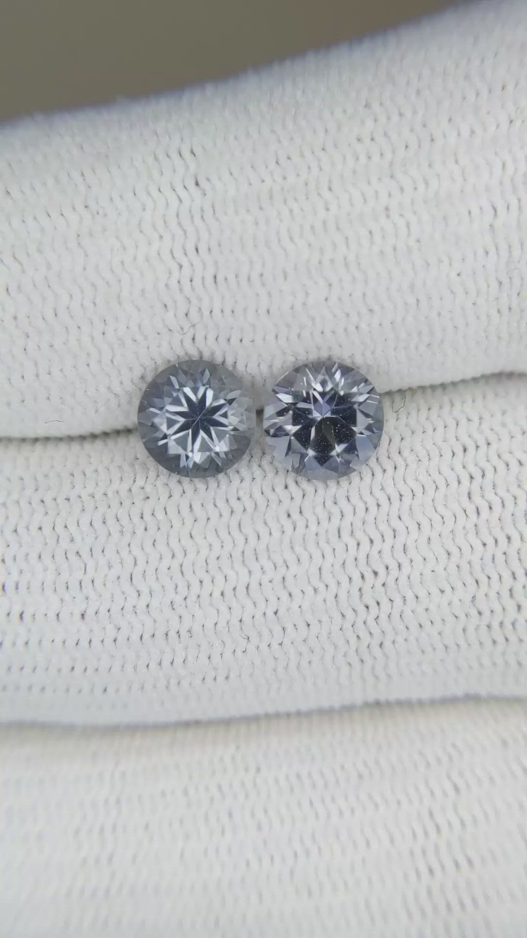 2.28&nbsp;Ct.Tw.Total Carat Weight Spinel Pair from Mozambique Size Video