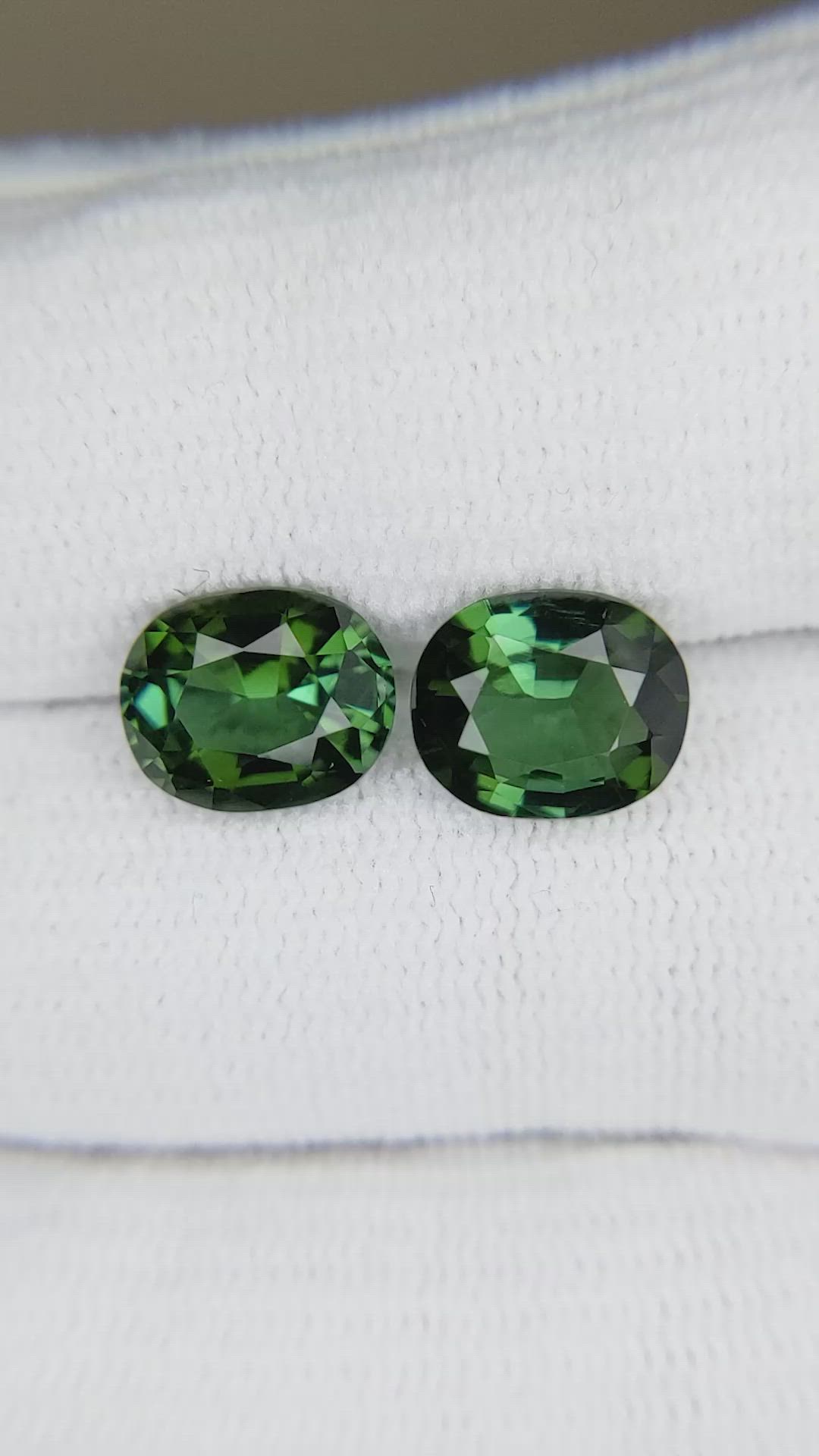 4.31&nbsp;Ct.Tw.Total Carat Weight Tourmaline Pair from Mozambique Size Video