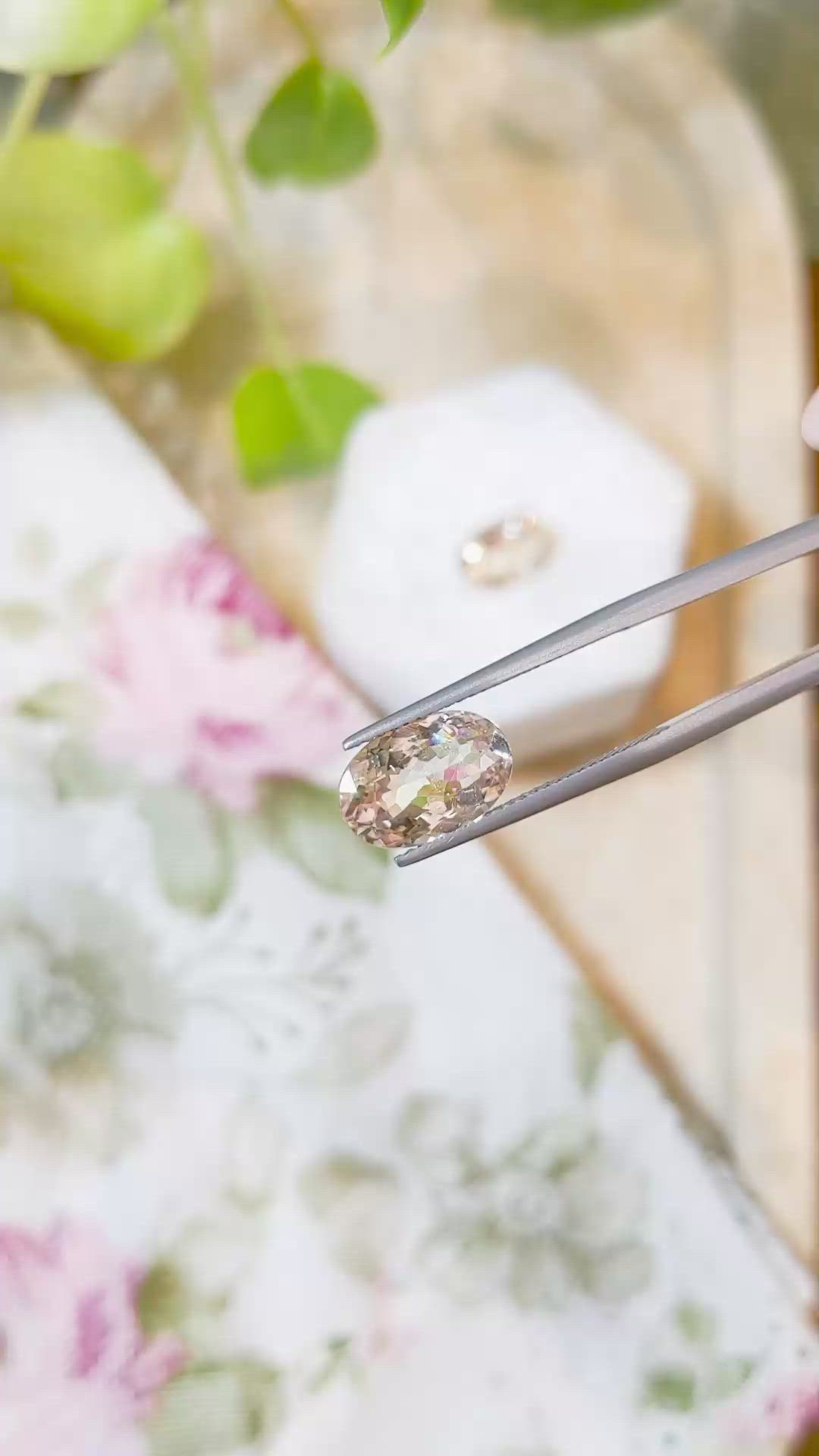 6.37&nbsp;Ct.Tw.Total Carat Weight Topaz Pair from Ceylon (Sri Lanka) Size Video