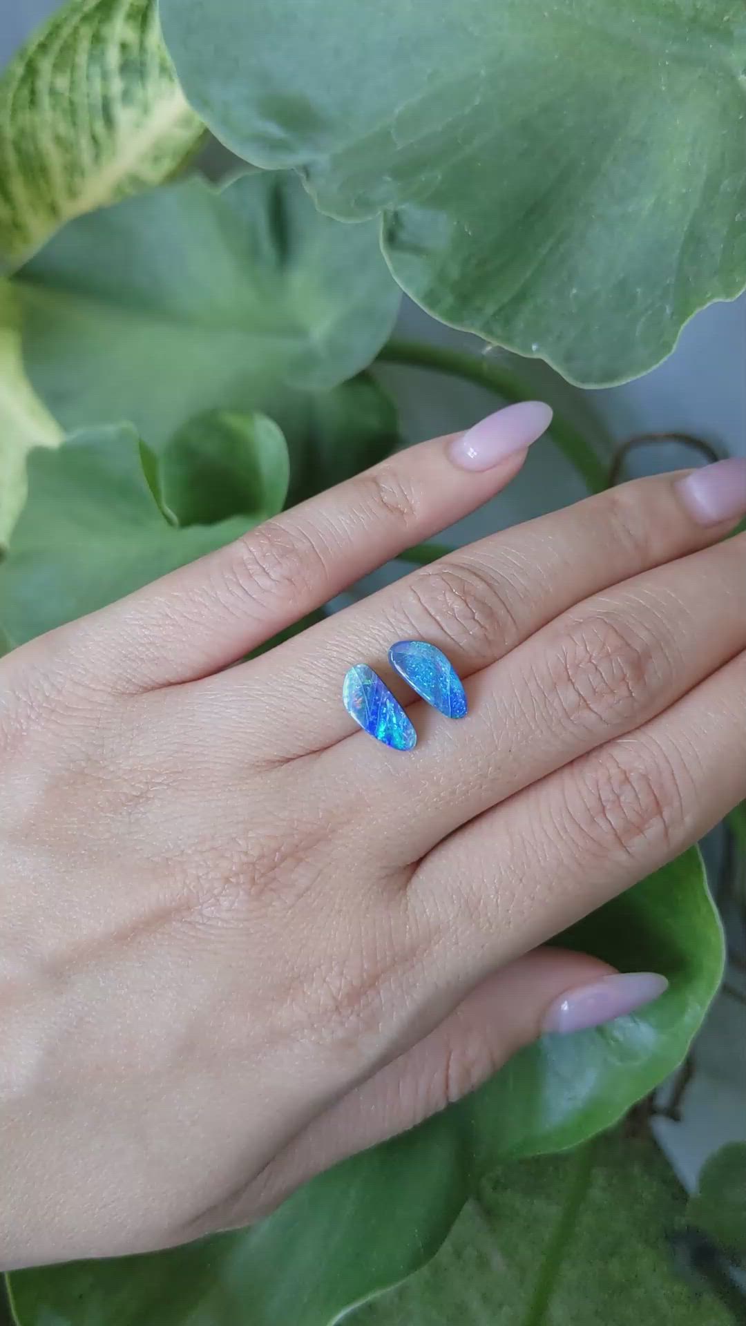 2.77&nbsp;Ct.Tw.Total Carat Weight Opal Pair from Australia Size Video