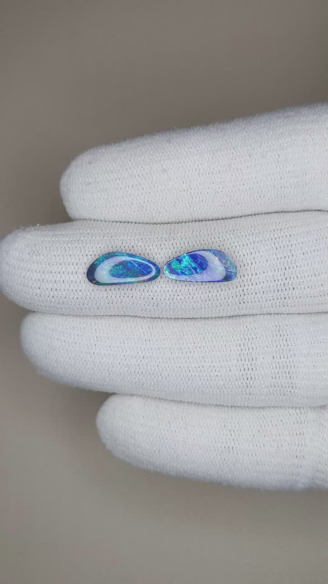 2.77&nbsp;Ct.Tw.Total Carat Weight Opal Pair from Australia Size Video