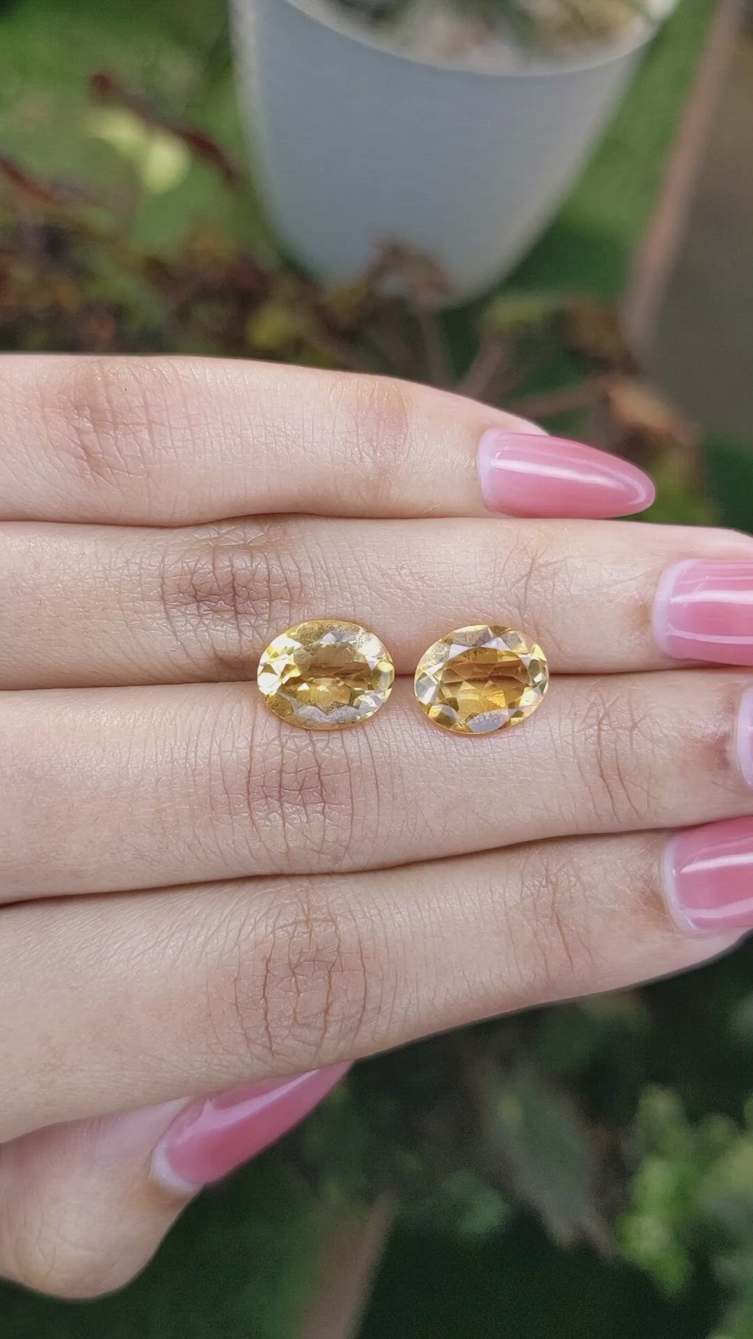 5.56&nbsp;Ct.Tw.Total Carat Weight Citrine Pair from Brazil Size Video
