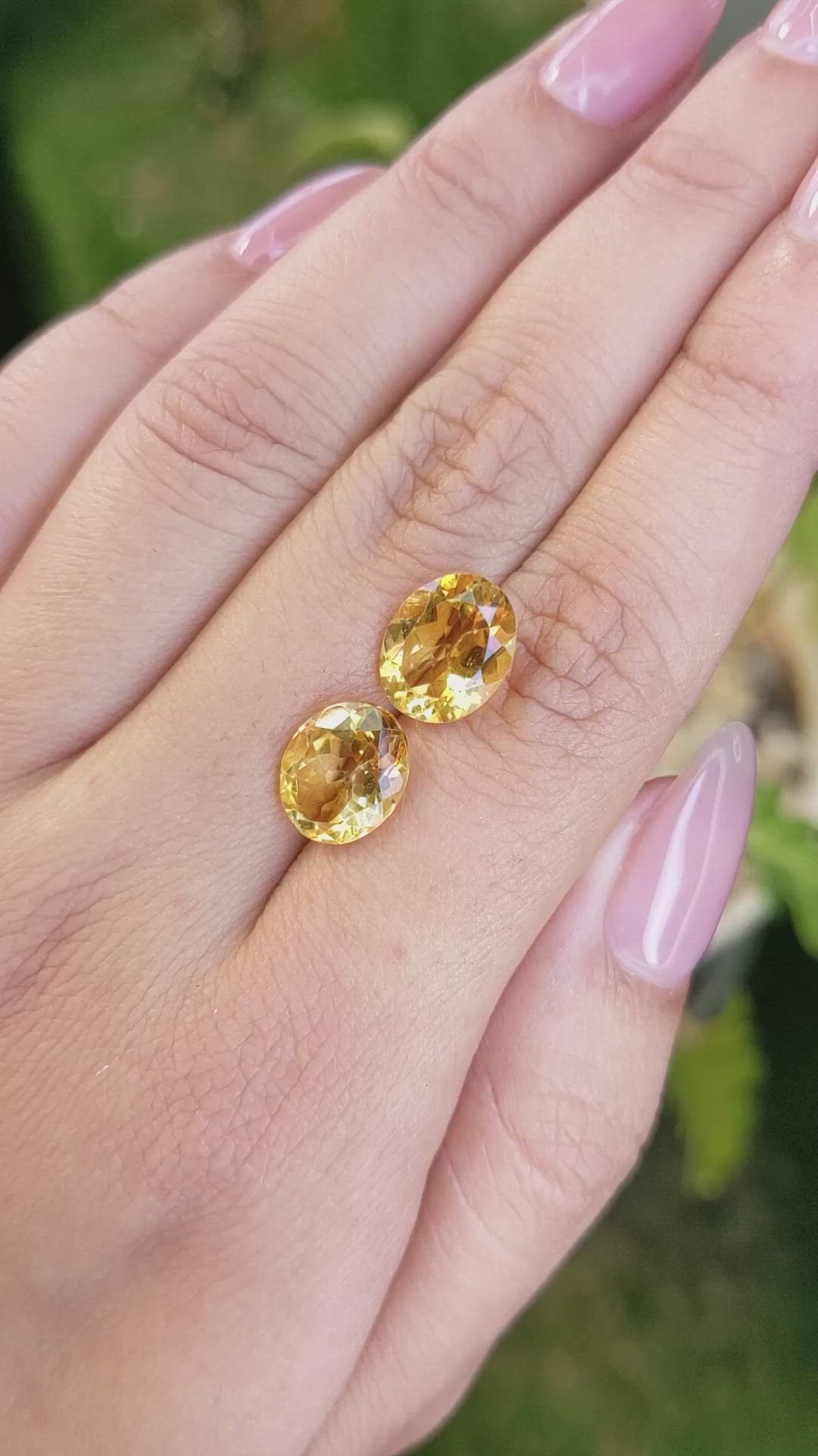 6.11&nbsp;Ct.Tw.Total Carat Weight Citrine Pair from Brazil Size Video