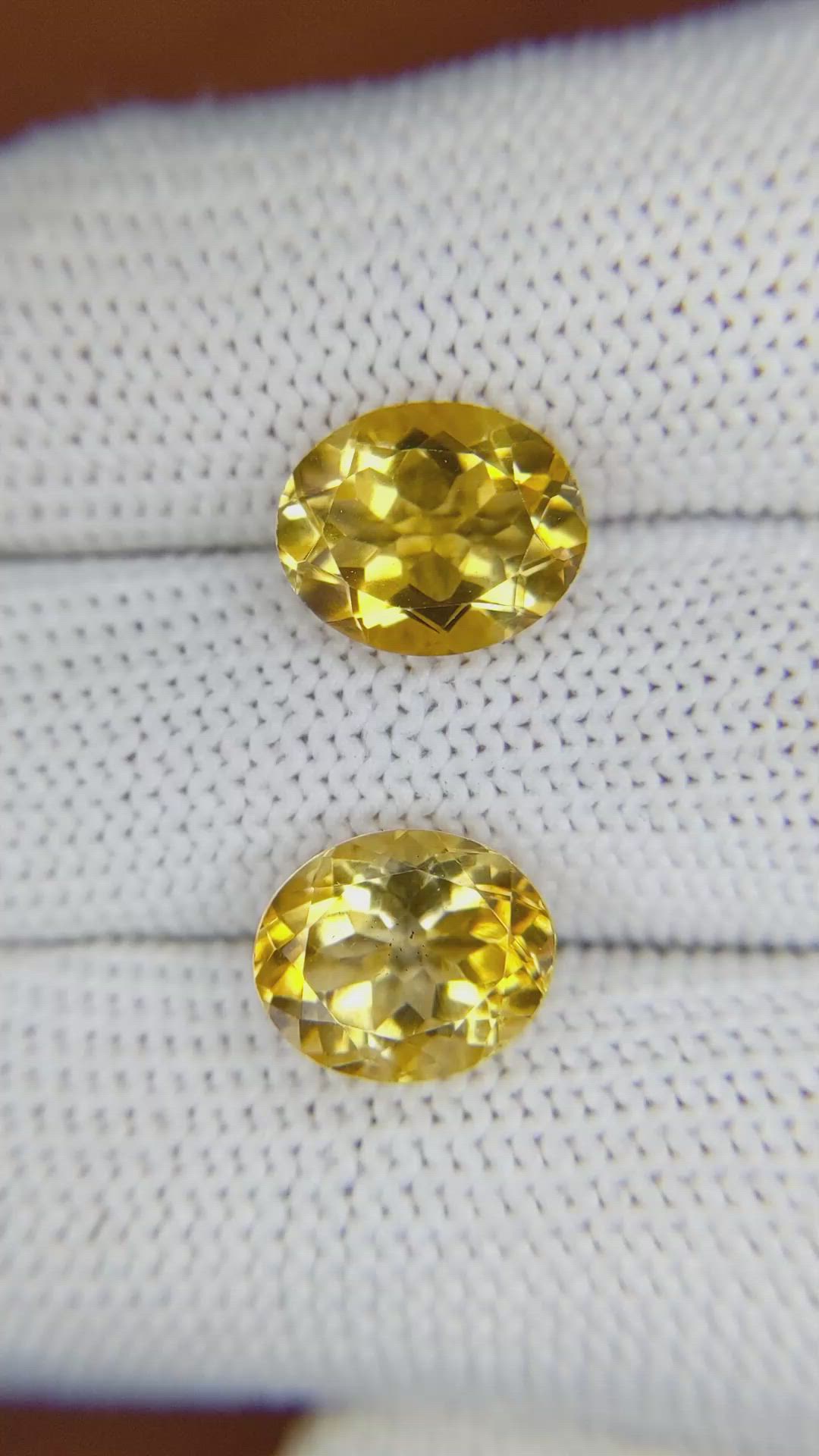 6.11&nbsp;Ct.Tw.Total Carat Weight Citrine Pair from Brazil Size Video