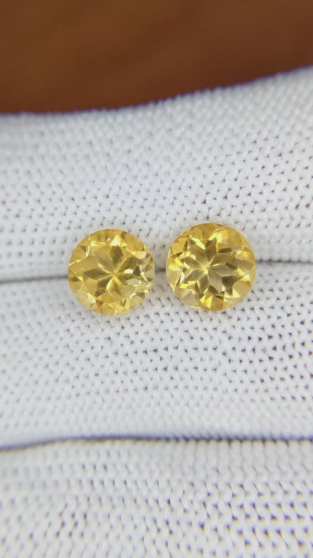 3.60&nbsp;Ct.Tw.Total Carat Weight Citrine Pair from Brazil Size Video