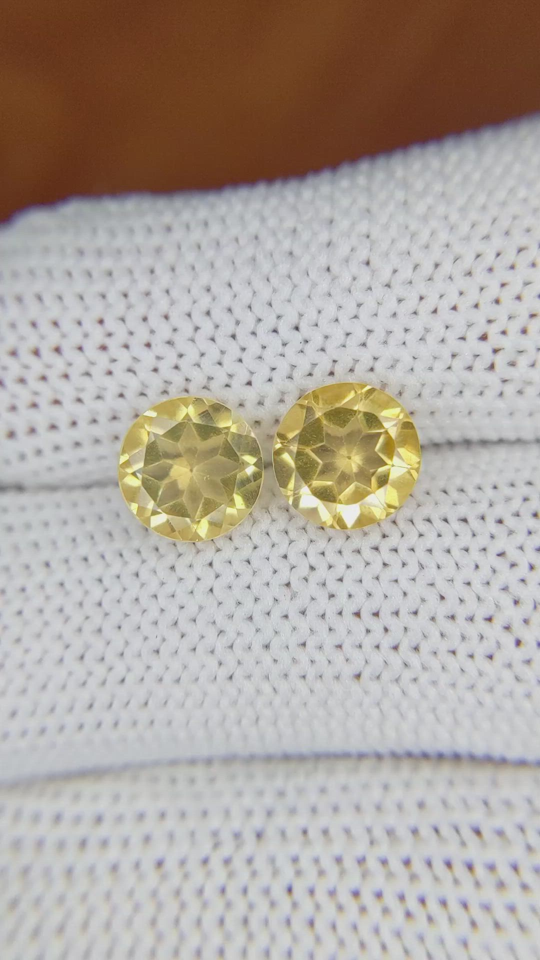 3.00&nbsp;Ct.Tw.Total Carat Weight Citrine Pair from Brazil Size Video