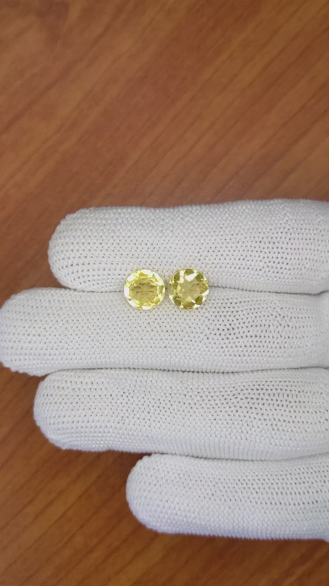 2.92&nbsp;Ct.Tw.Total Carat Weight Citrine Pair from Brazil Size Video