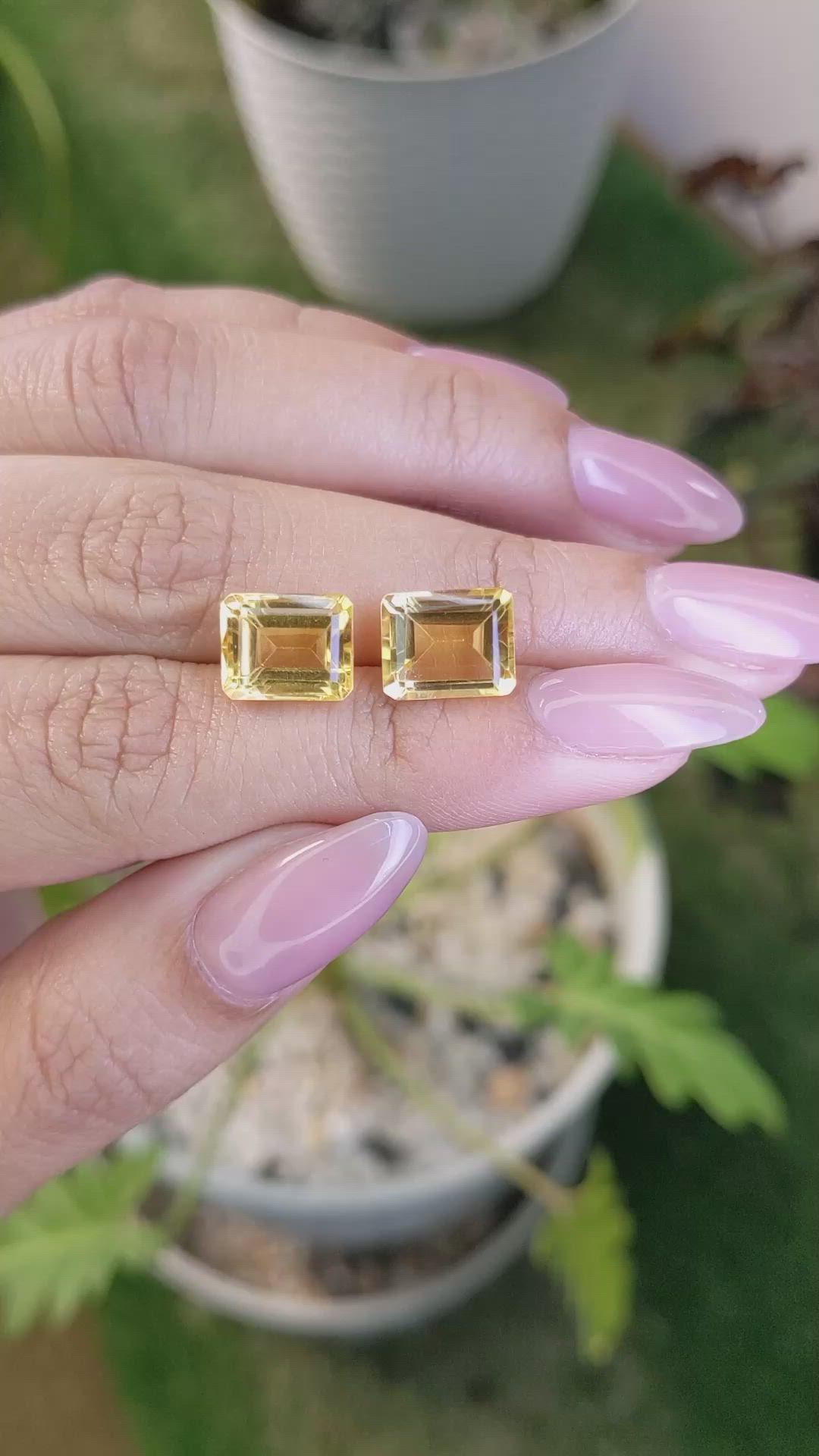 7.31&nbsp;Ct.Tw.Total Carat Weight Citrine Pair from Brazil Size Video