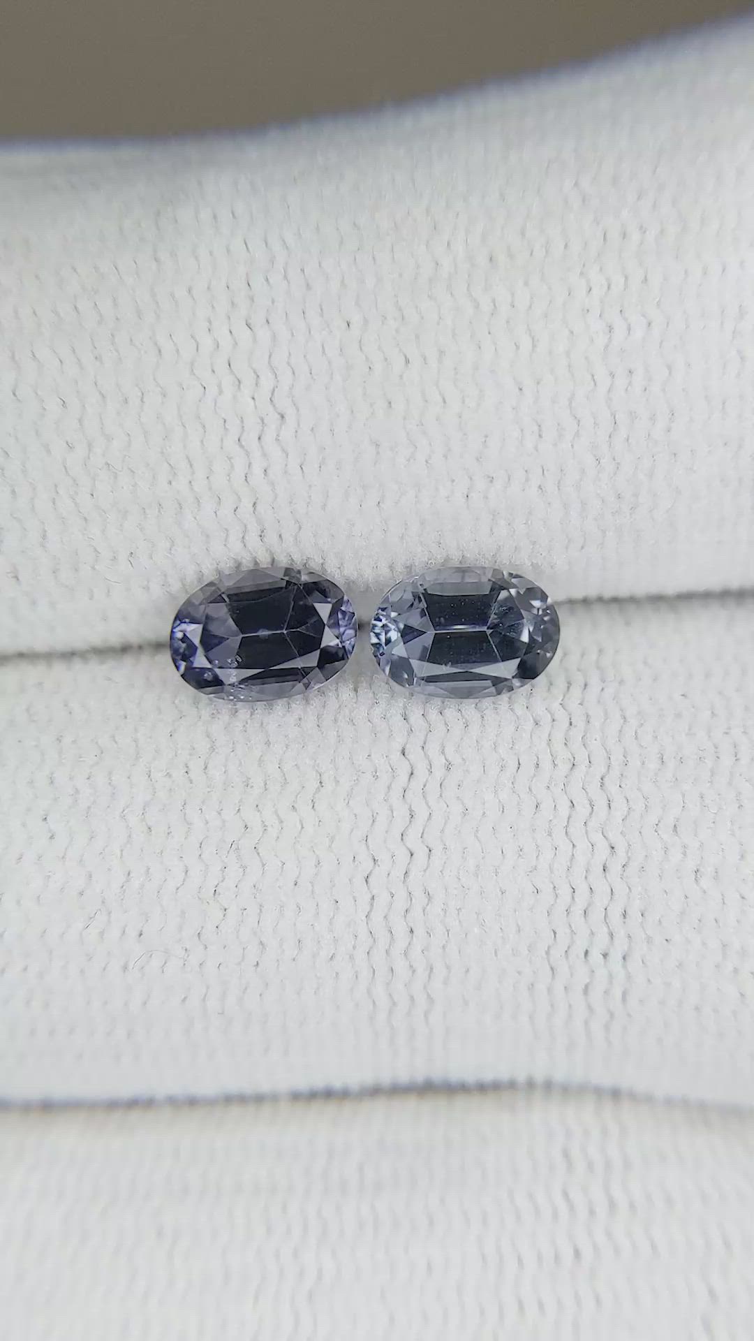 1.81&nbsp;Ct.Tw.Total Carat Weight Spinel Pair Size Video
