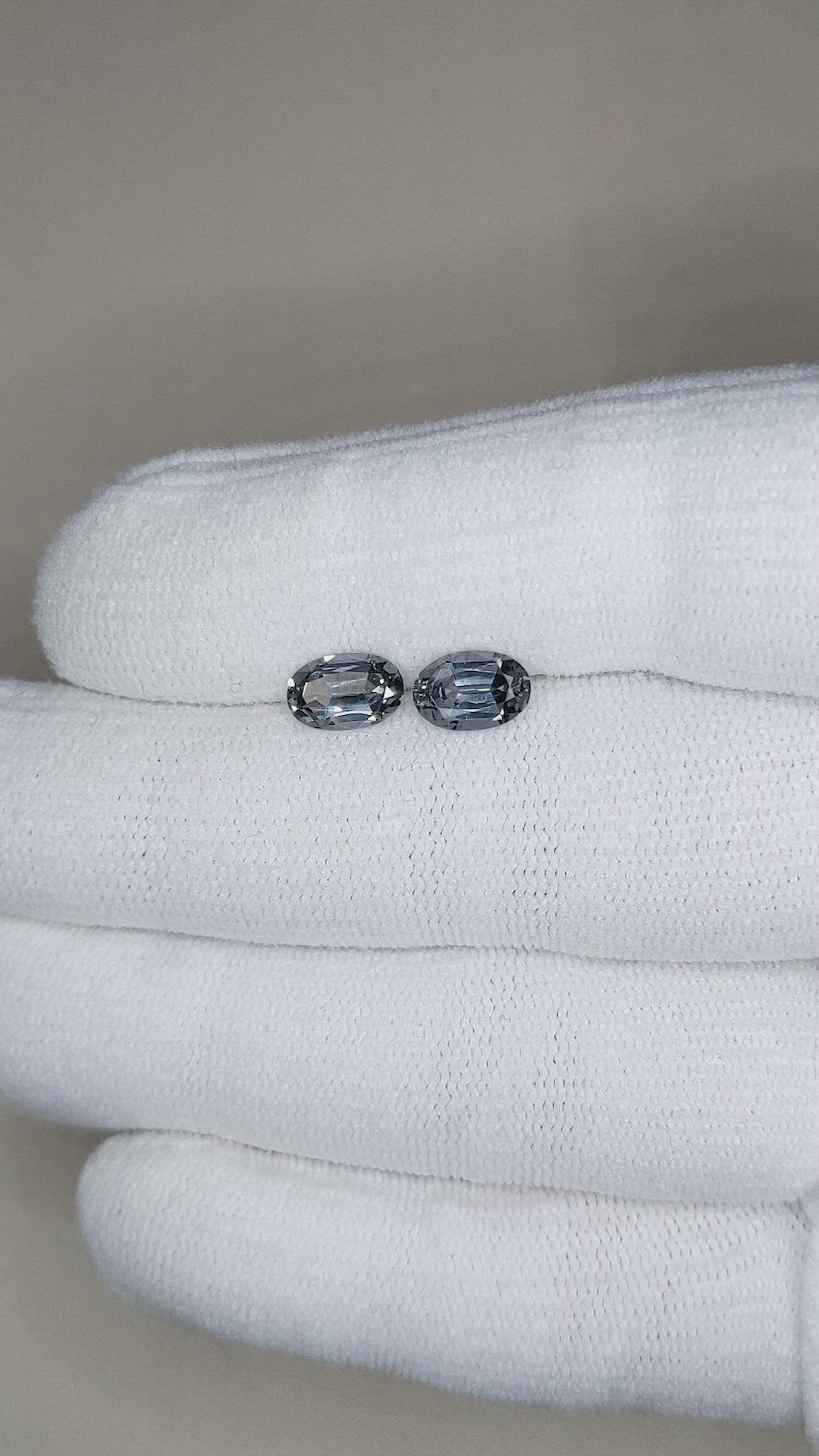 2.19&nbsp;Ct.Tw.Total Carat Weight Spinel Pair Size Video