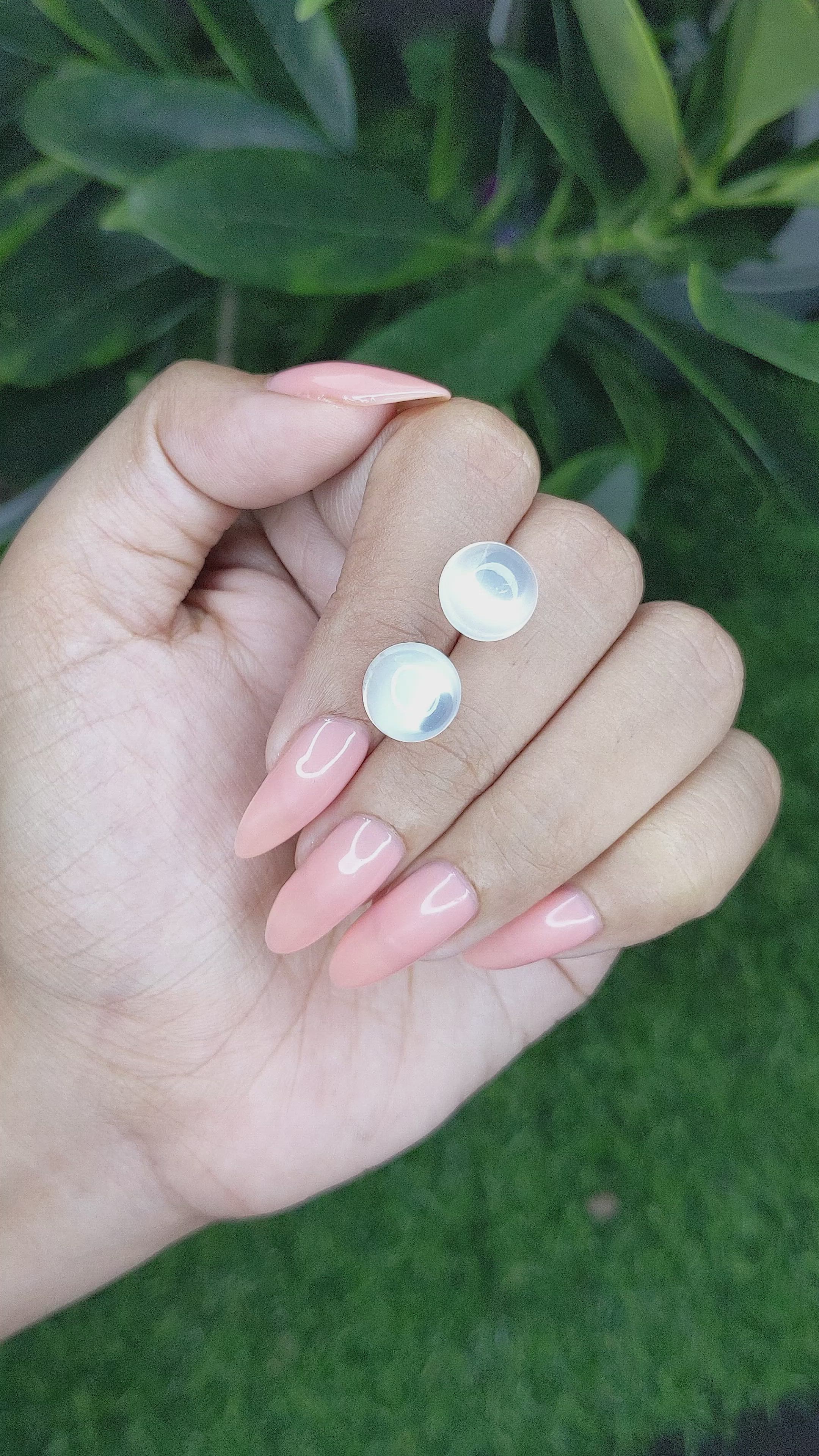 10.67&nbsp;Ct.Tw.Total Carat Weight White Cabochon Moonstone Pair from Madagascar Size Video