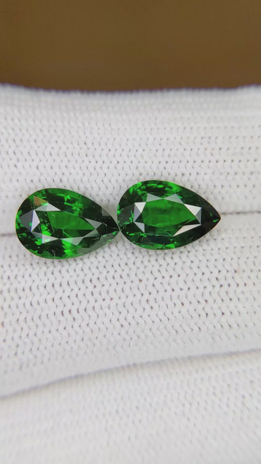 6.12&nbsp;Ct.Tw.Total Carat Weight Tsavorite Garnet Pair from Madagascar Size Video