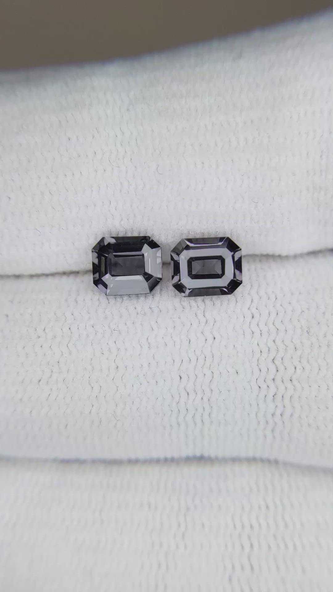 1.89&nbsp;Ct.Tw.Total Carat Weight Spinel Pair from Burma (Myanmar) Size Video