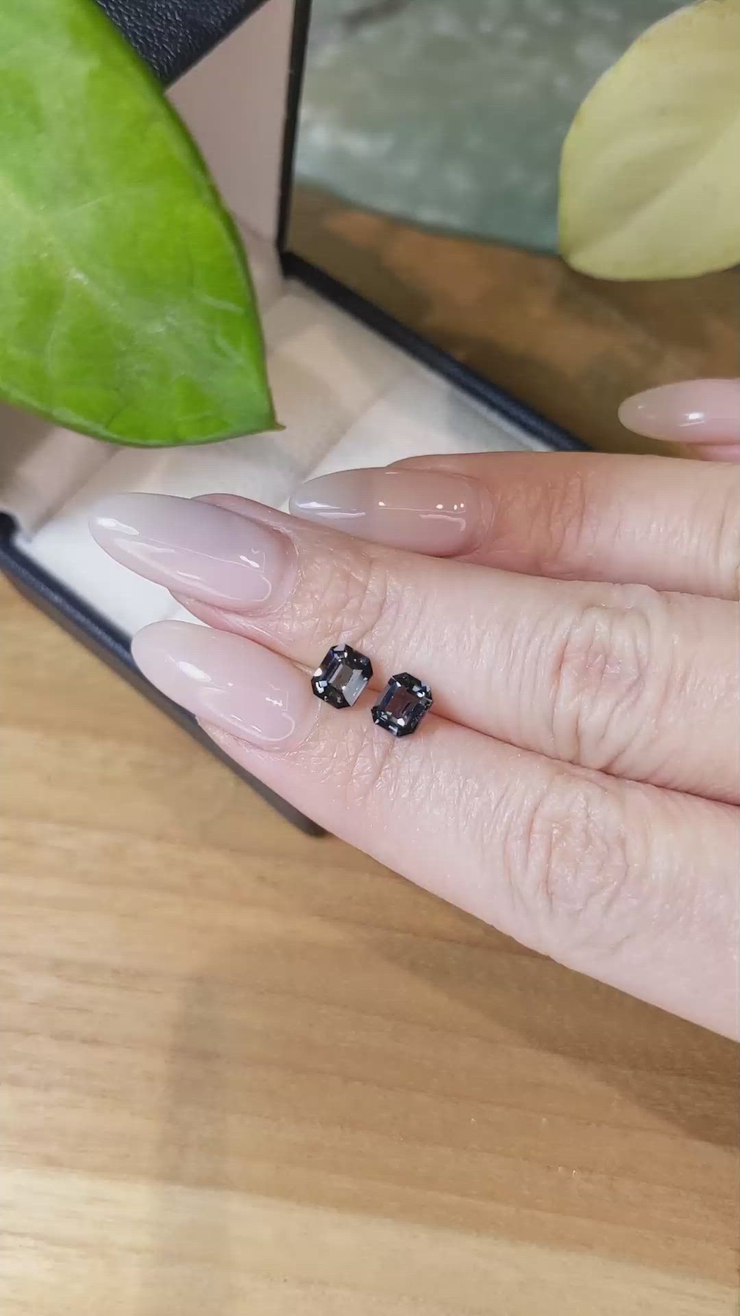 1.89&nbsp;Ct.Tw.Total Carat Weight Spinel Pair from Burma (Myanmar) Size Video