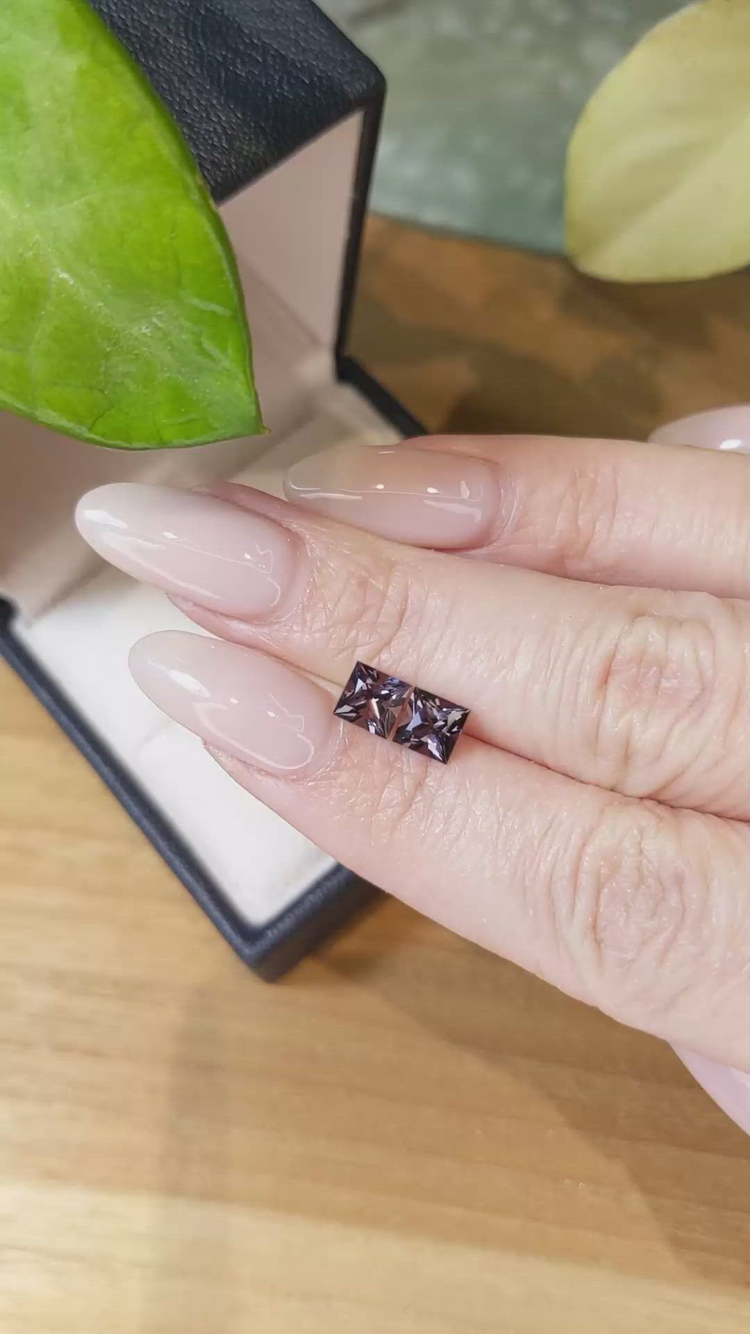 1.94&nbsp;Ct.Tw.Total Carat Weight Spinel Pair from Burma (Myanmar) Size Video