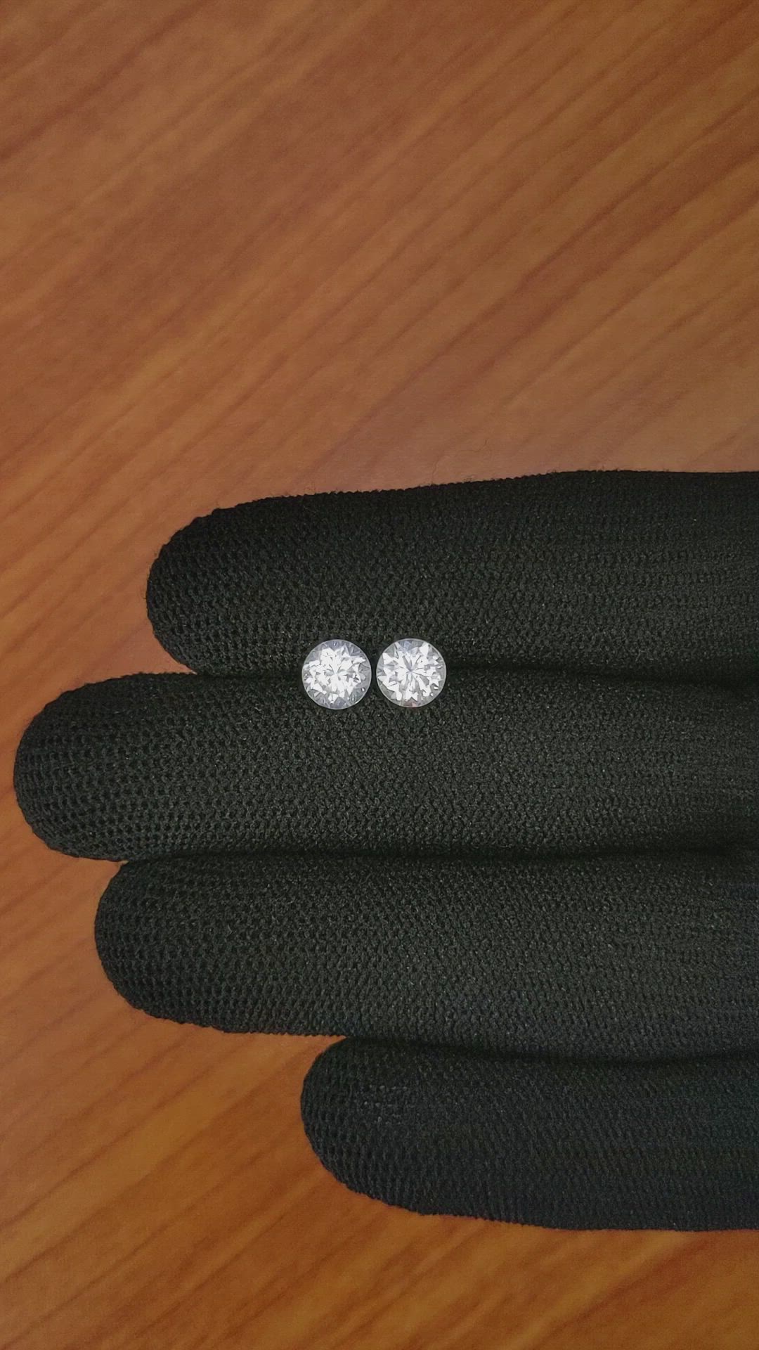 2.37&nbsp;Ct.Tw.Total Carat Weight Zircon Pair from Ceylon (Sri Lanka) Size Video