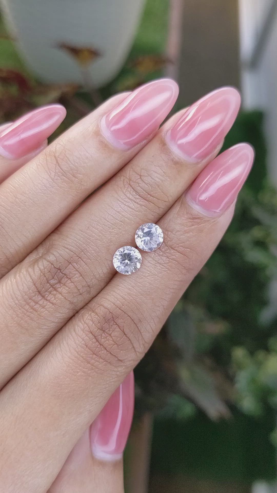 2.37&nbsp;Ct.Tw.Total Carat Weight Zircon Pair from Ceylon (Sri Lanka) Size Video