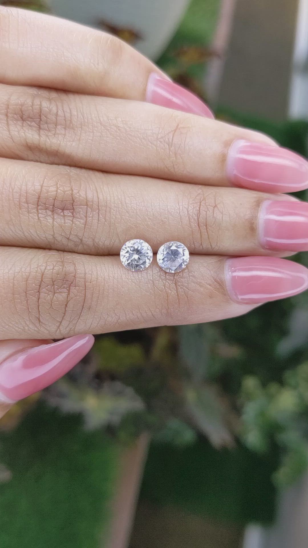 2.37&nbsp;Ct.Tw.Total Carat Weight Zircon Pair from Ceylon (Sri Lanka) Size Video