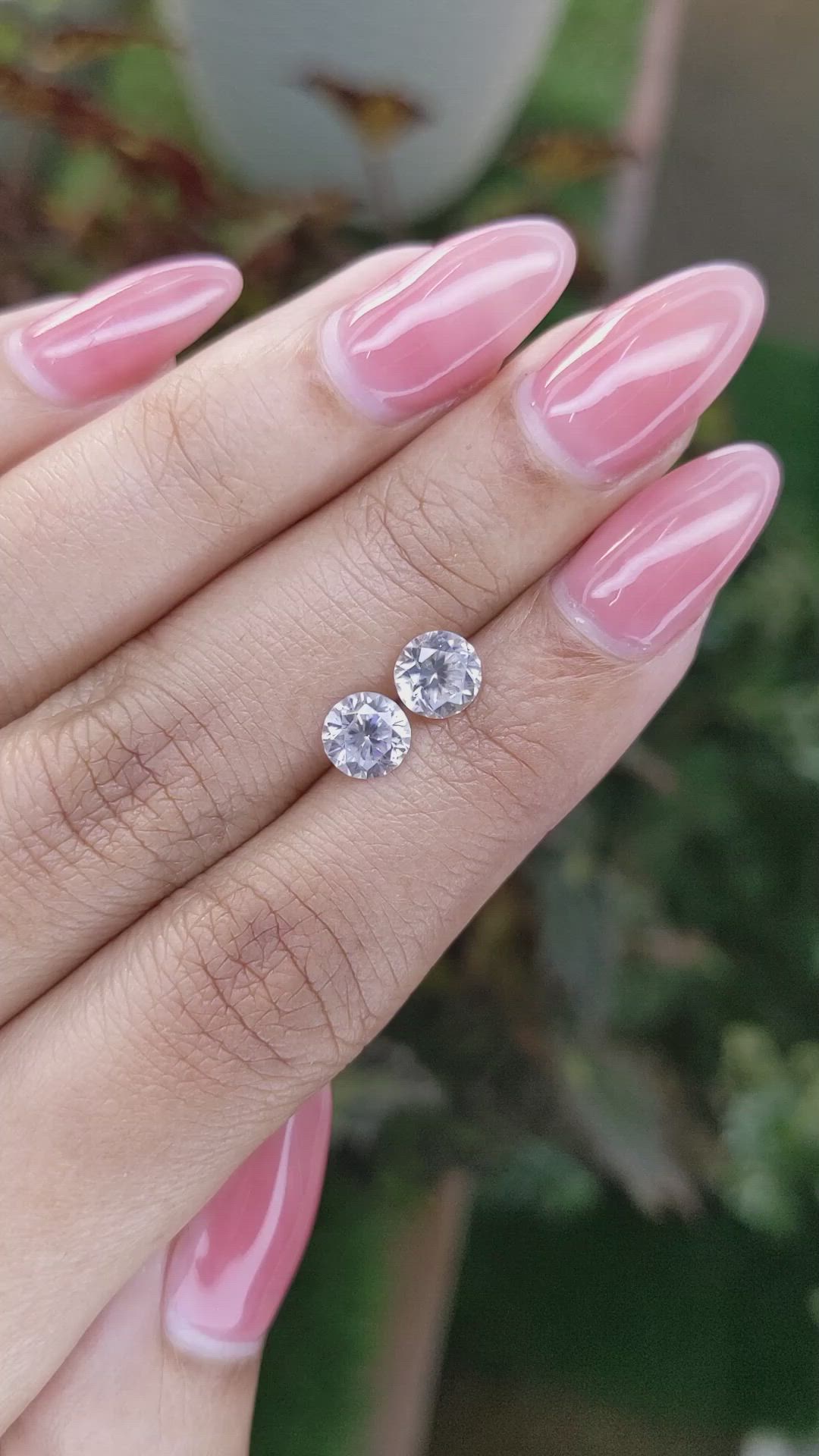 2.31&nbsp;Ct.Tw.Total Carat Weight Zircon Pair from Ceylon (Sri Lanka) Size Video