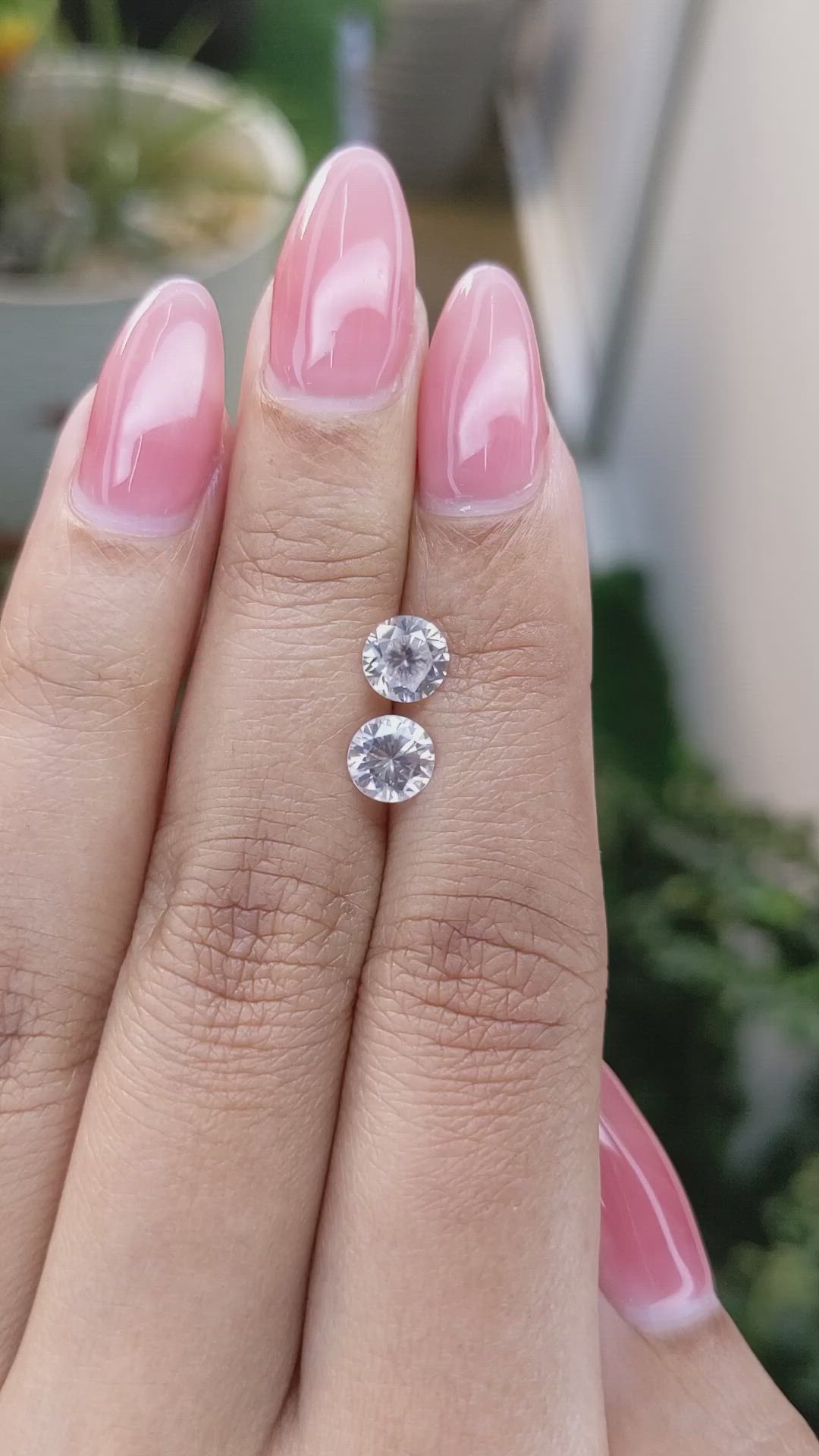 2.26&nbsp;Ct.Tw.Total Carat Weight Zircon Pair from Ceylon (Sri Lanka) Size Video