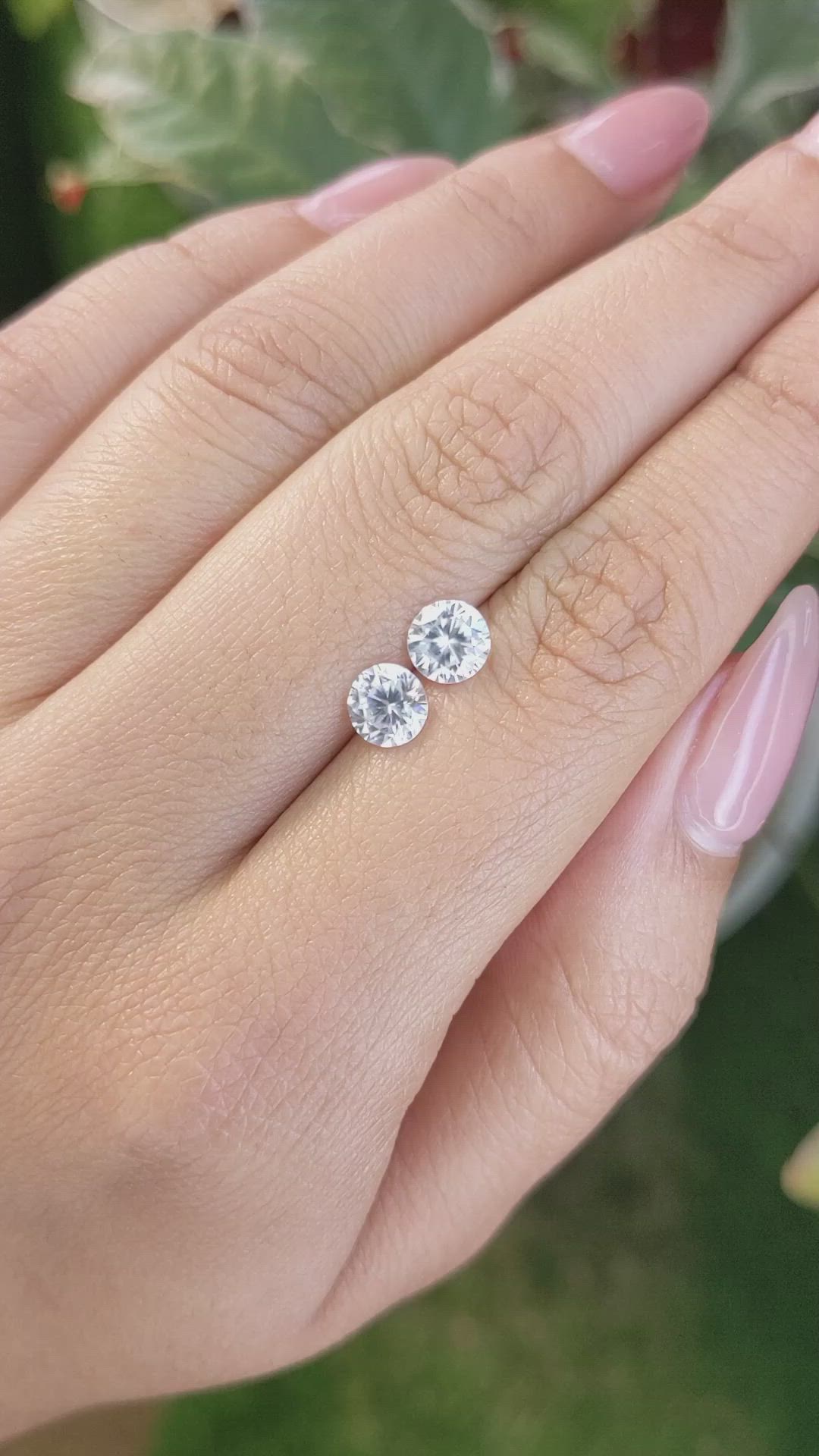 2.12&nbsp;Ct.Tw.Total Carat Weight Zircon Pair from Ceylon (Sri Lanka) Size Video