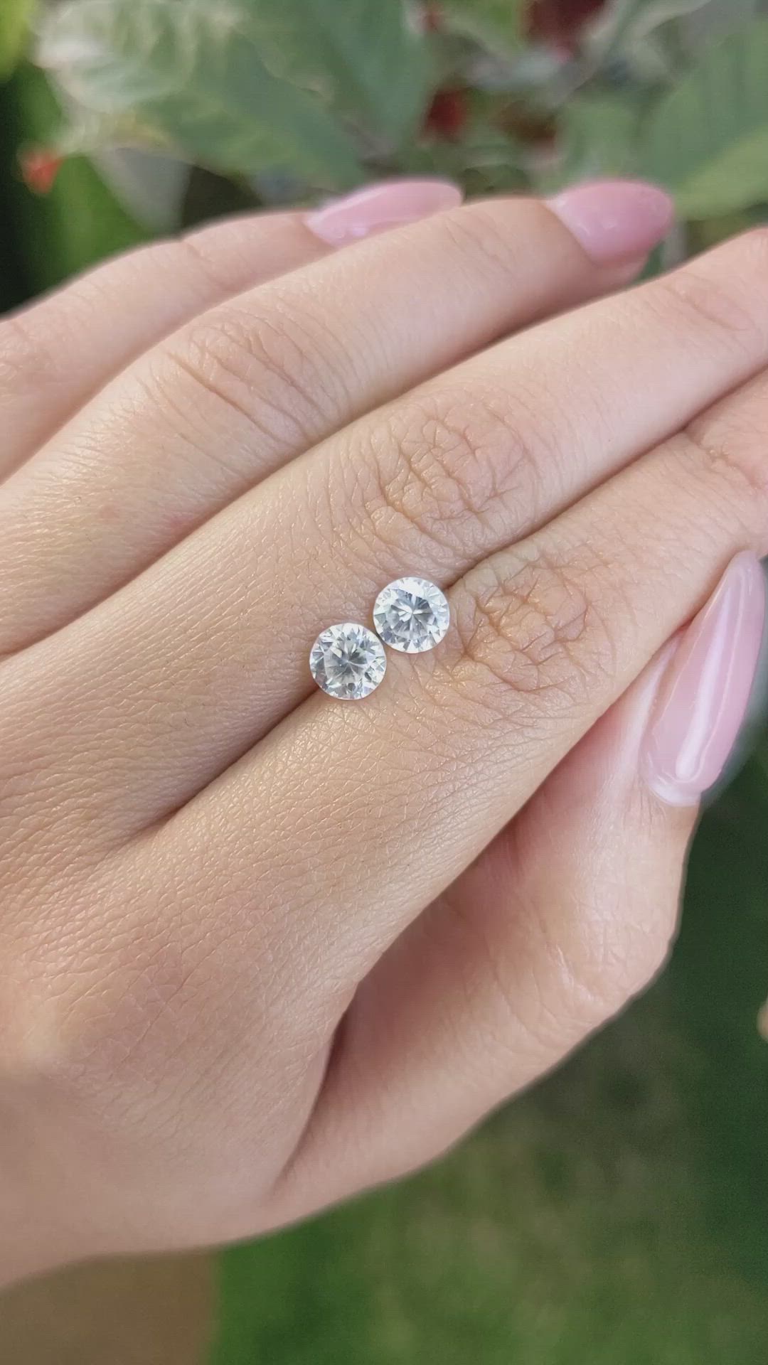 2.26&nbsp;Ct.Tw.Total Carat Weight Zircon Pair from Ceylon (Sri Lanka) Size Video