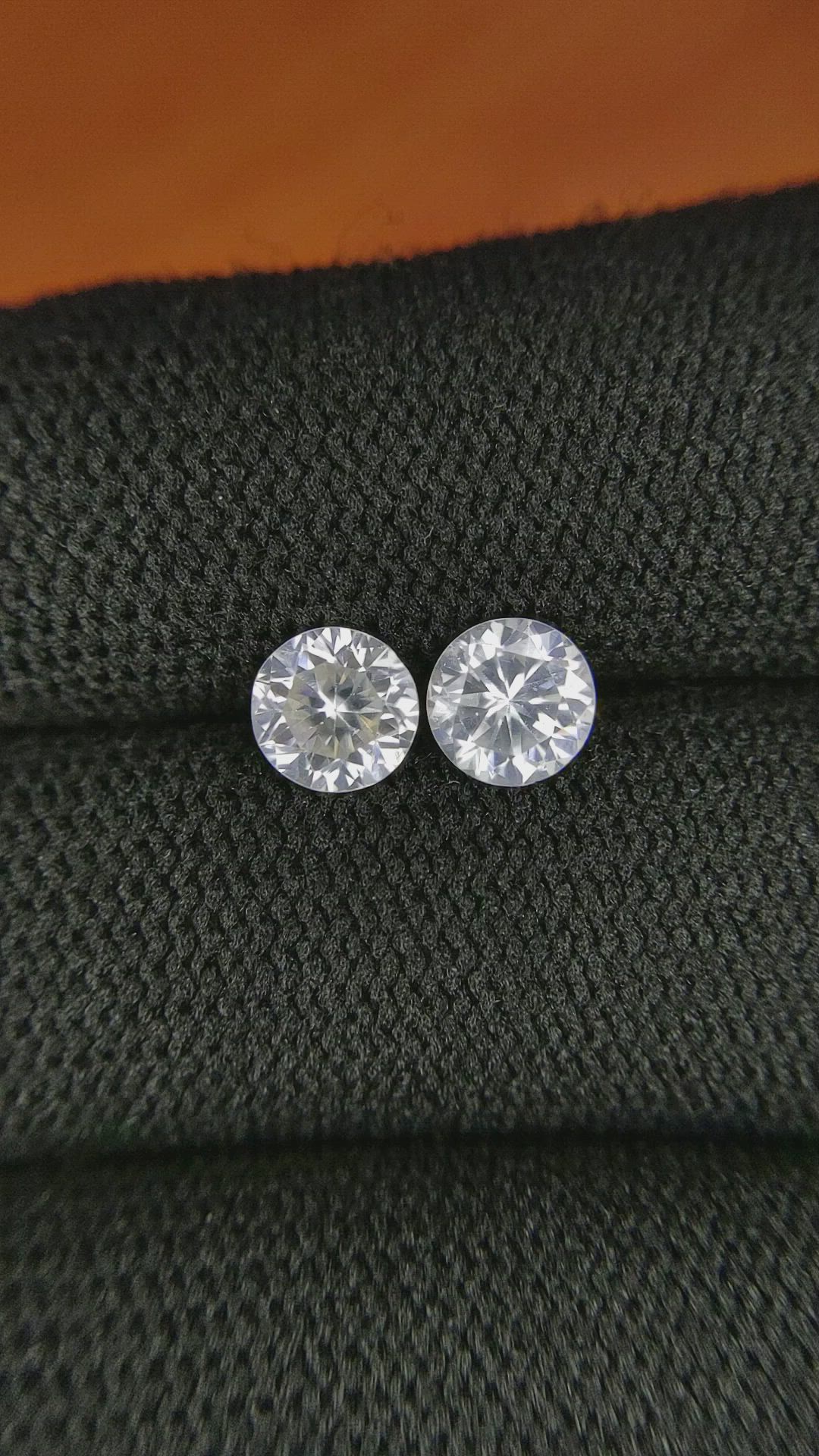 2.26&nbsp;Ct.Tw.Total Carat Weight Zircon Pair from Ceylon (Sri Lanka) Size Video