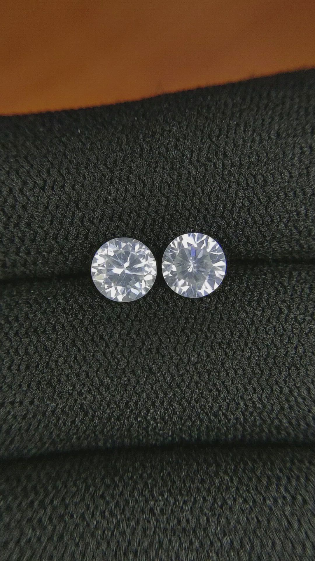 2.21&nbsp;Ct.Tw.Total Carat Weight Zircon Pair from Ceylon (Sri Lanka) Size Video