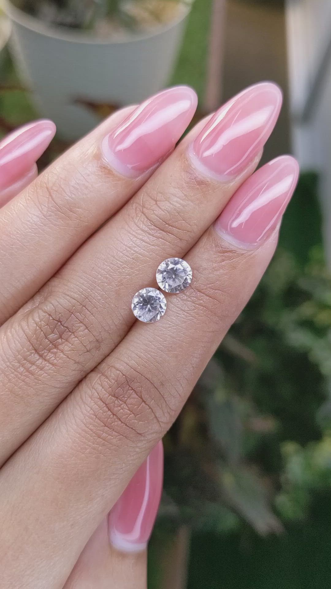 2.30&nbsp;Ct.Tw.Total Carat Weight Zircon Pair from Ceylon (Sri Lanka) Size Video