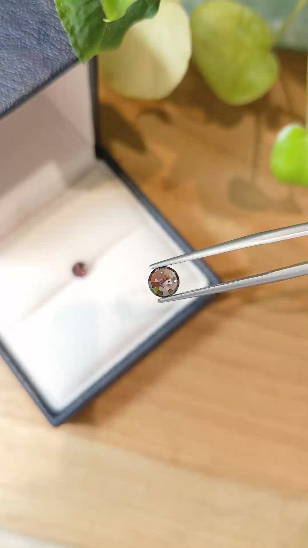 1.77&nbsp;Ct.Tw.Total Carat Weight Garnet Pair from Tanzania Size Video