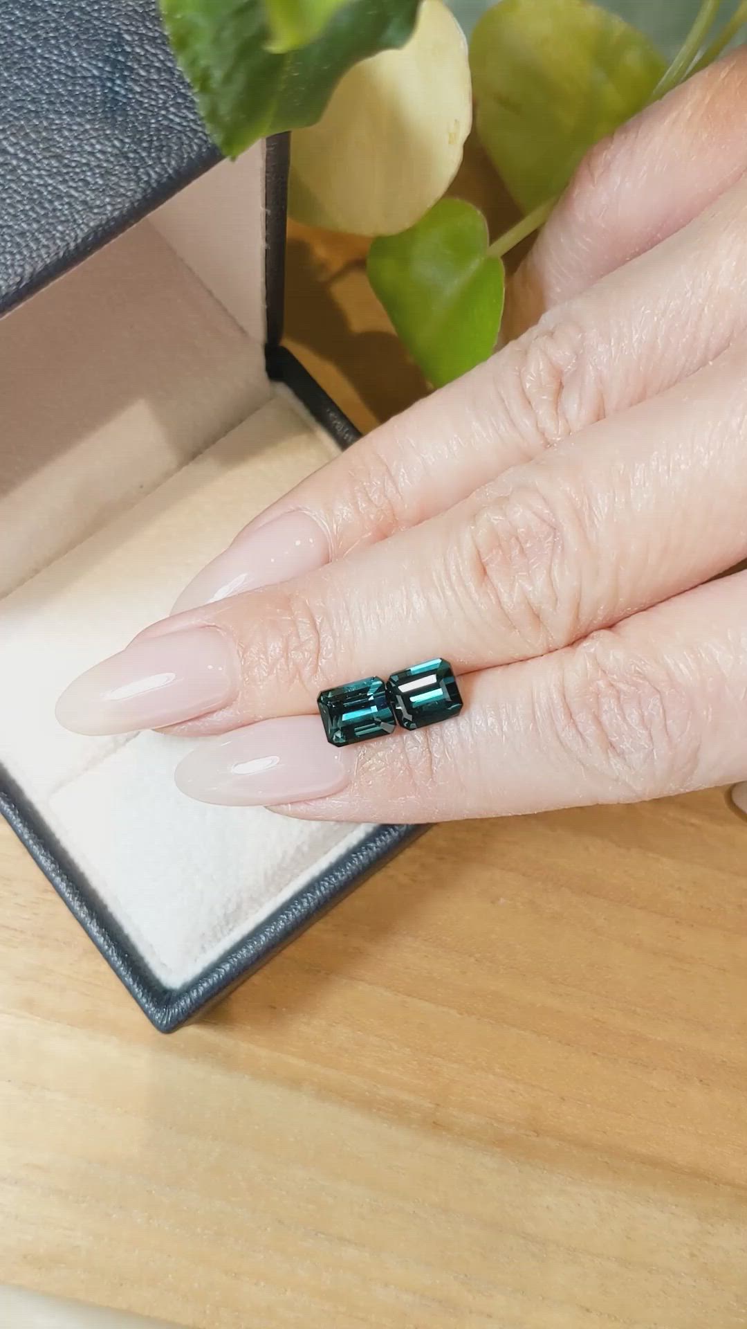 4.00&nbsp;Ct.Tw.Total Carat Weight Tourmaline Pair from Mozambique Size Video