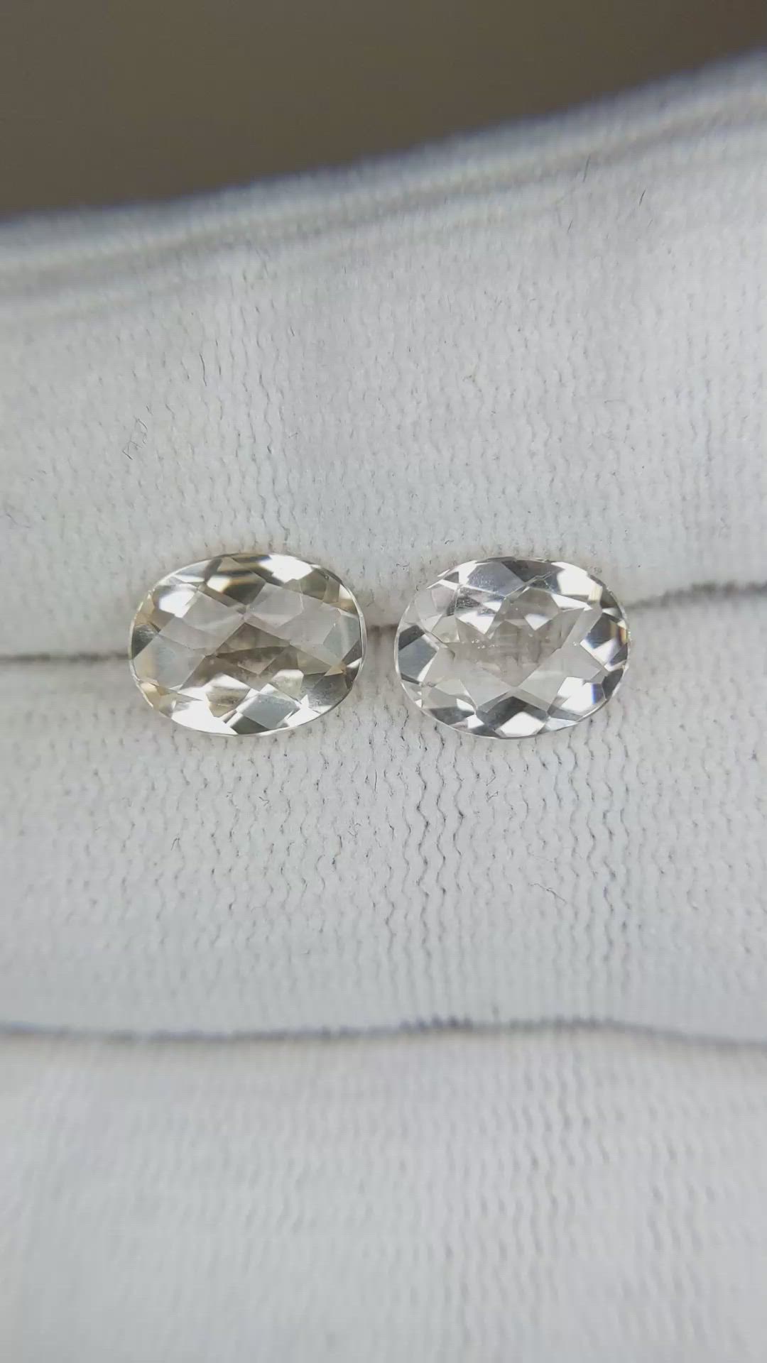 3.01&nbsp;Ct.Tw.Total Carat Weight Heliodor Pair from Pakistan Size Video