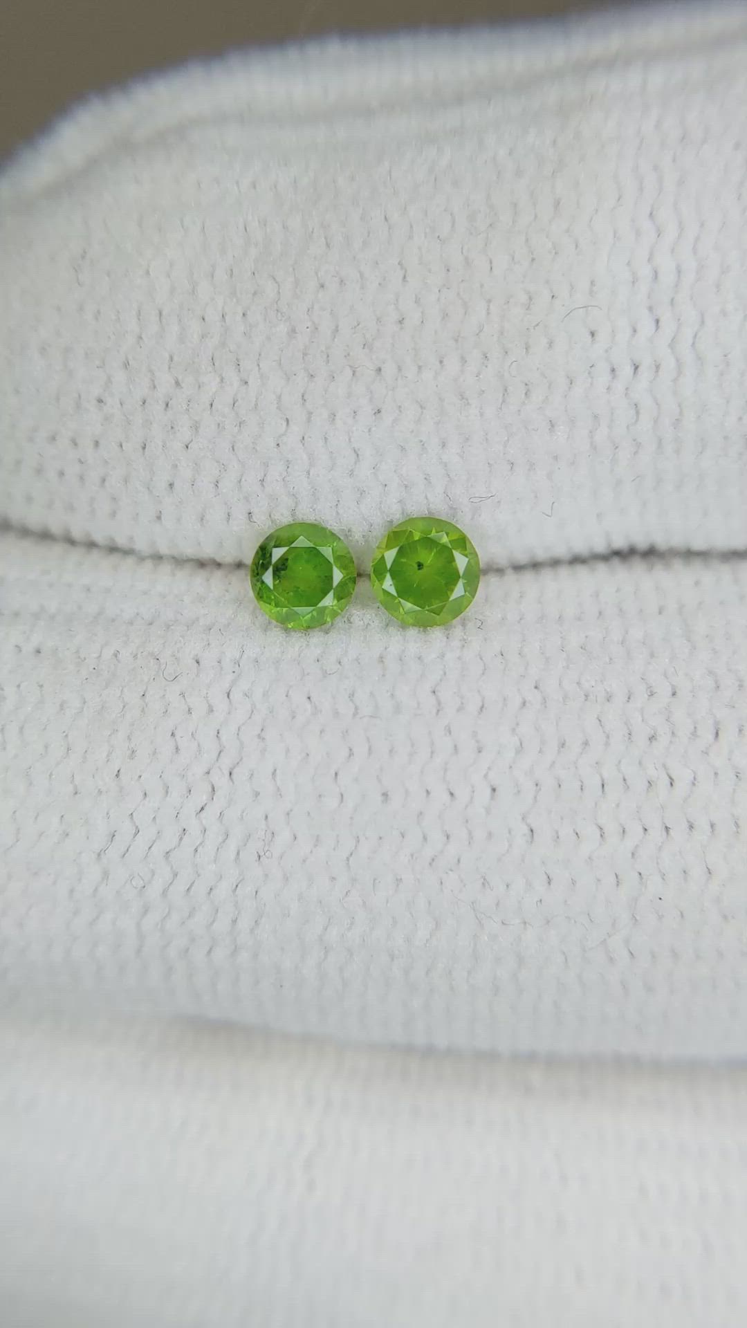 0.41&nbsp;Ct.Tw.Total Carat Weight Yellowish Green Demantoid Garnet Pair from Russia Size Video