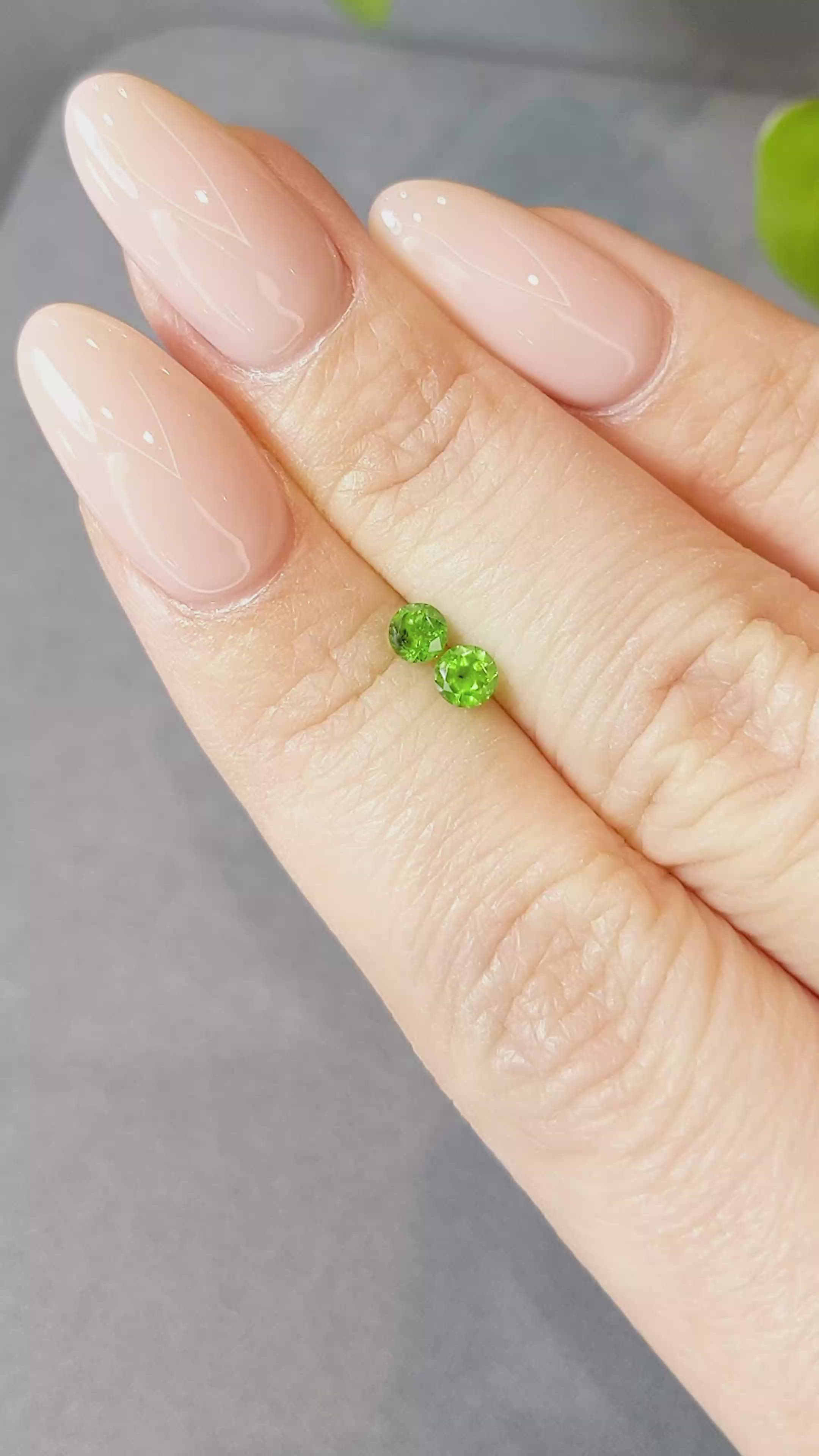 0.41&nbsp;Ct.Tw.Total Carat Weight Yellowish Green Demantoid Garnet Pair from Russia Size Video