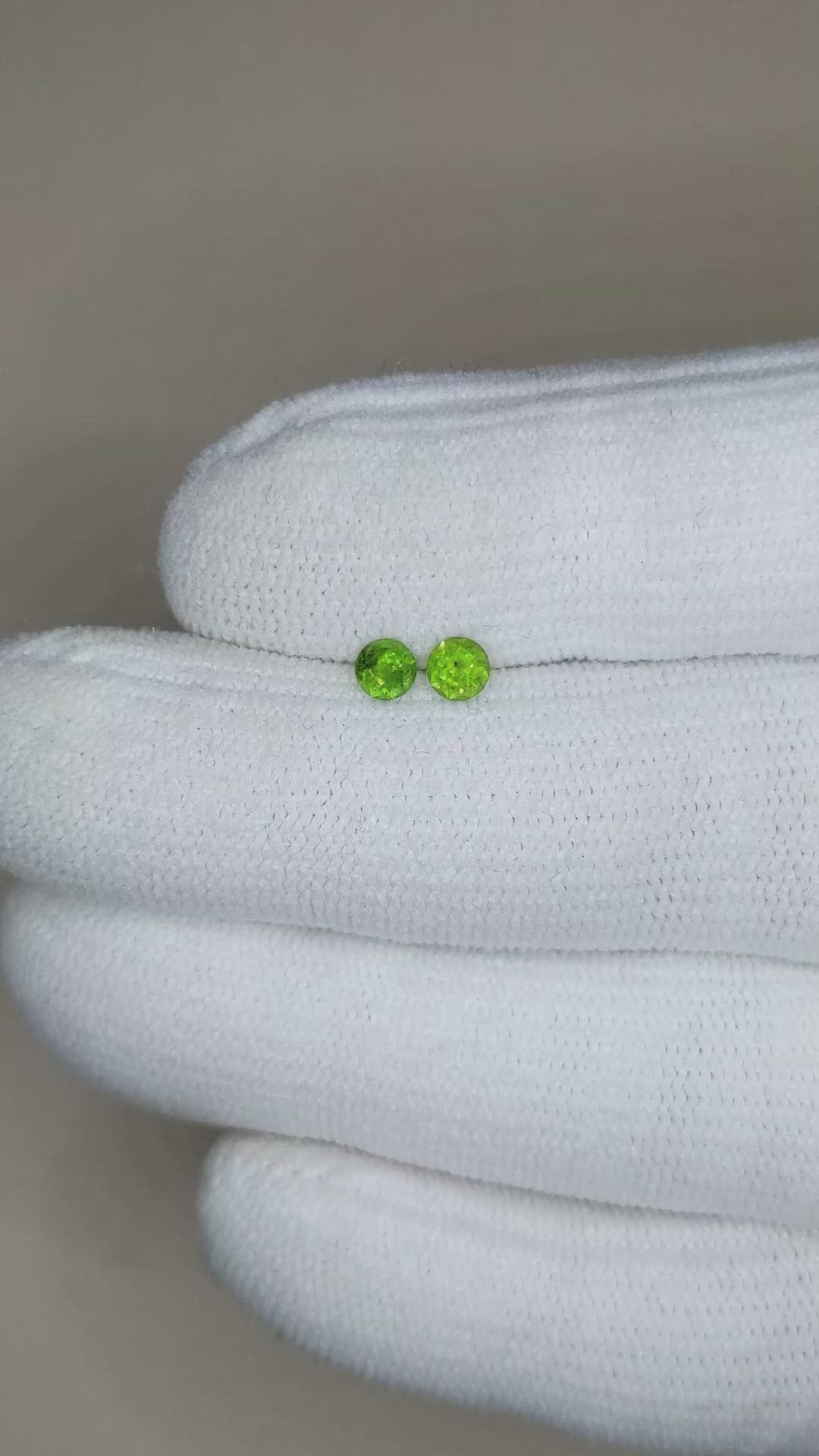 0.41&nbsp;Ct.Tw.Total Carat Weight Yellowish Green Demantoid Garnet Pair from Russia Size Video